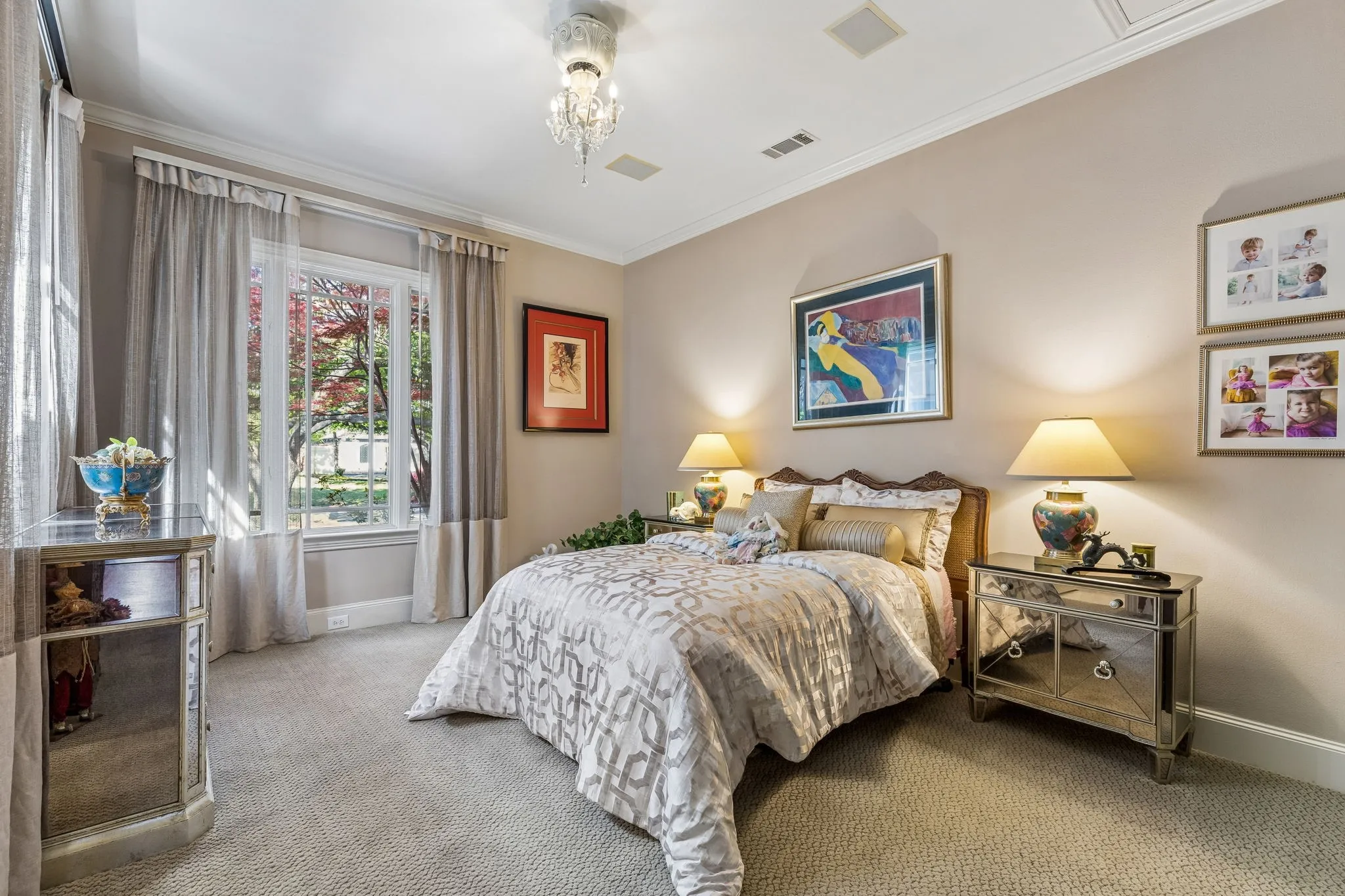Single Family Residence For Sale in Dallas County , 14900 Winnwood Road, Addison, Texas 75254, 3 Bedroom, 4 Bathroom, 2 Garage spaces, 4,162 Sqft, built in 1990, Preowned, mls#21200576, Real Estate Agent in Addison, Homes For Sale in Dallas county, Homes For Sale in Addison, Realtor in Addison Texas, Real Estate Brokerage Independent Realty Texas, Luminita Cordes Realtor