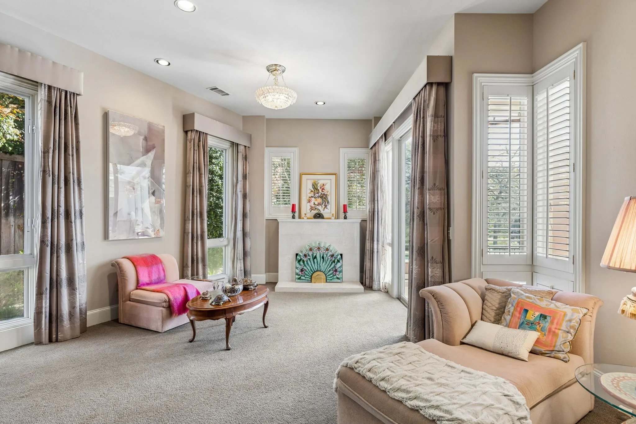 Single Family Residence For Sale in Dallas County , 14900 Winnwood Road, Addison, Texas 75254, 3 Bedroom, 4 Bathroom, 2 Garage spaces, 4,162 Sqft, built in 1990, Preowned, mls#21200576, Real Estate Agent in Addison, Homes For Sale in Dallas county, Homes For Sale in Addison, Realtor in Addison Texas, Real Estate Brokerage Independent Realty Texas, Luminita Cordes Realtor