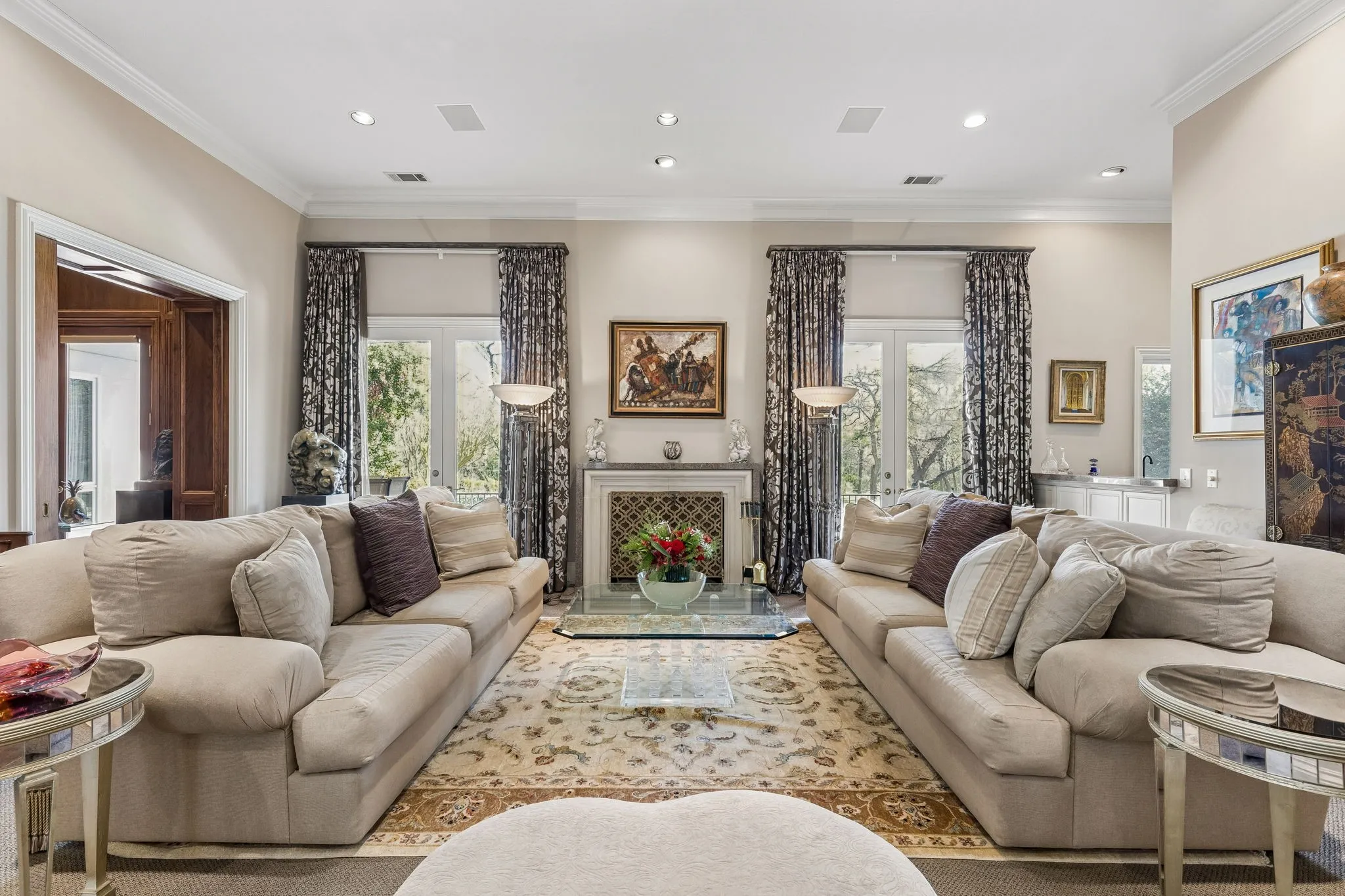 Single Family Residence For Sale in Dallas County , 14900 Winnwood Road, Addison, Texas 75254, 3 Bedroom, 4 Bathroom, 2 Garage spaces, 4,162 Sqft, built in 1990, Preowned, mls#21200576, Real Estate Agent in Addison, Homes For Sale in Dallas county, Homes For Sale in Addison, Realtor in Addison Texas, Real Estate Brokerage Independent Realty Texas, Luminita Cordes Realtor