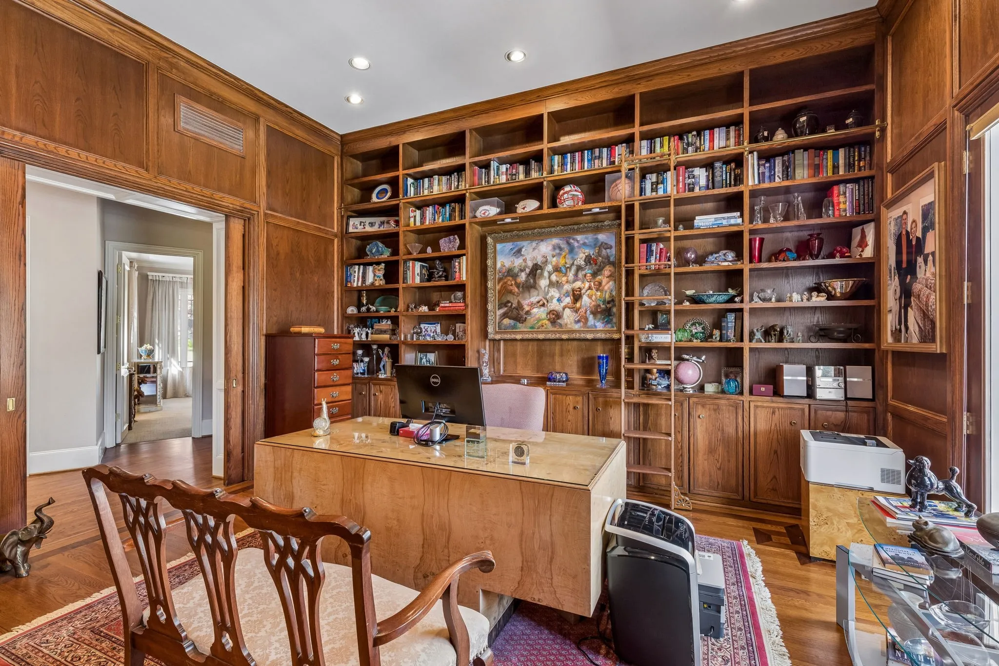 Single Family Residence For Sale in Dallas County , 14900 Winnwood Road, Addison, Texas 75254, 3 Bedroom, 4 Bathroom, 2 Garage spaces, 4,162 Sqft, built in 1990, Preowned, mls#21200576, Real Estate Agent in Addison, Homes For Sale in Dallas county, Homes For Sale in Addison, Realtor in Addison Texas, Real Estate Brokerage Independent Realty Texas, Luminita Cordes Realtor