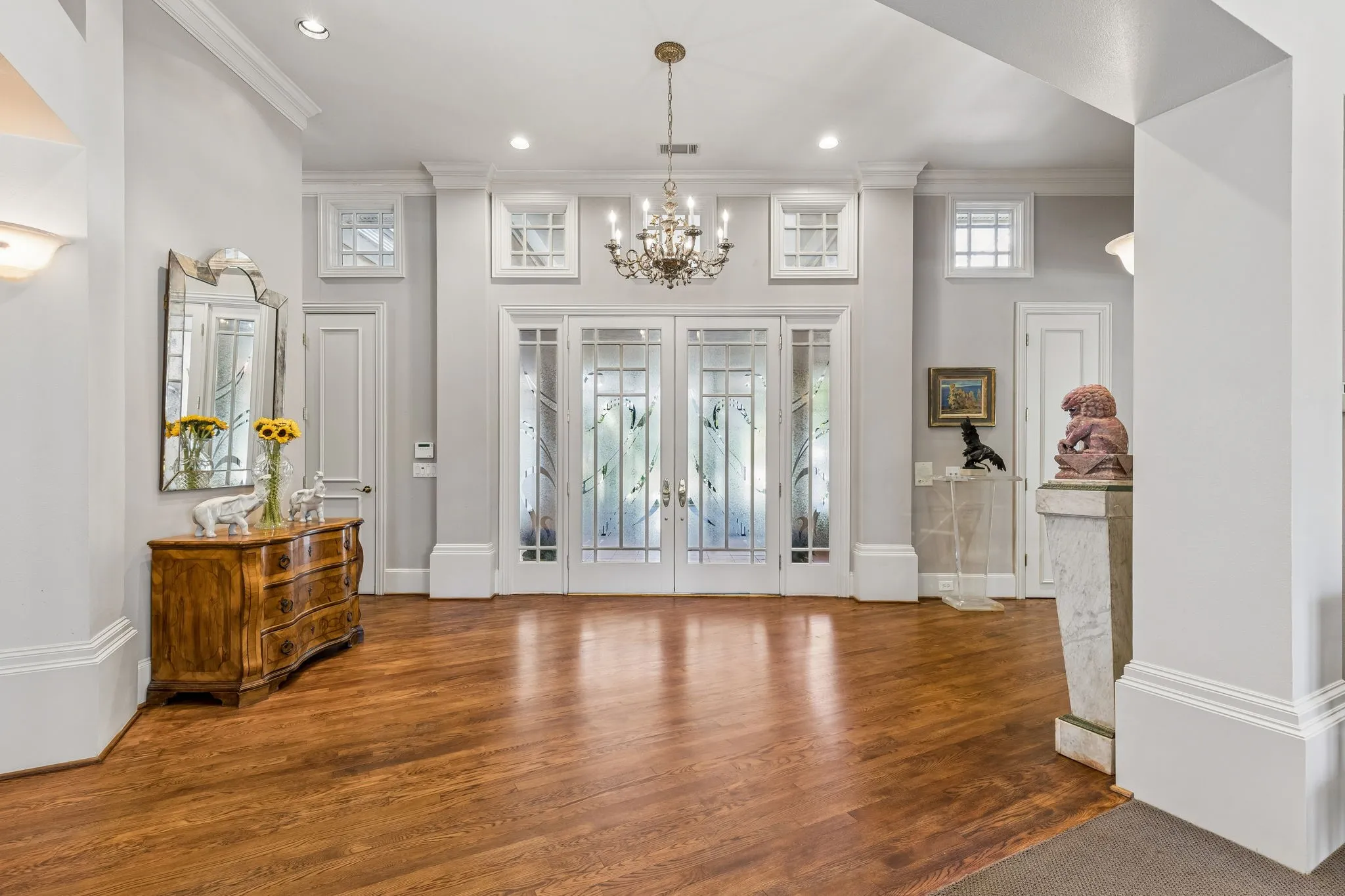 Single Family Residence For Sale in Dallas County , 14900 Winnwood Road, Addison, Texas 75254, 3 Bedroom, 4 Bathroom, 2 Garage spaces, 4,162 Sqft, built in 1990, Preowned, mls#21200576, Real Estate Agent in Addison, Homes For Sale in Dallas county, Homes For Sale in Addison, Realtor in Addison Texas, Real Estate Brokerage Independent Realty Texas, Luminita Cordes Realtor