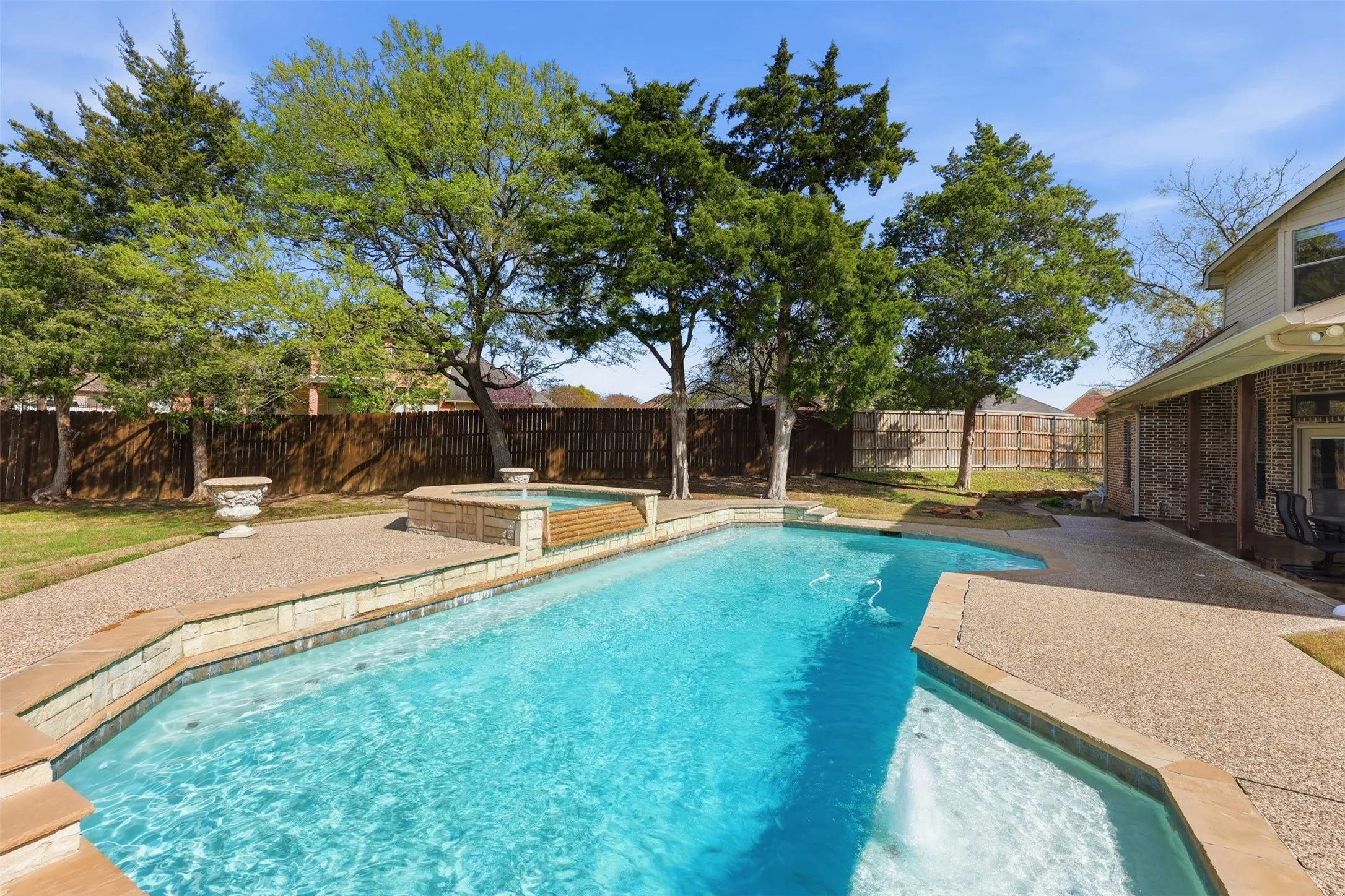 Single Family Residence For Sale in Ellis County , 150 Sequoia Court, Midlothian, Texas 76065, 4 Bedroom, 3 Bathroom, 3 Garage spaces, 3,612 Sqft, built in 2003, mls#21213395, Real Estate Agent in Midlothian, Homes For Sale in Ellis county, Homes For Sale in Midlothian, Realtor in Midlothian Texas, Real Estate Brokerage Independent Realty Texas, Luminita Cordes Realtor