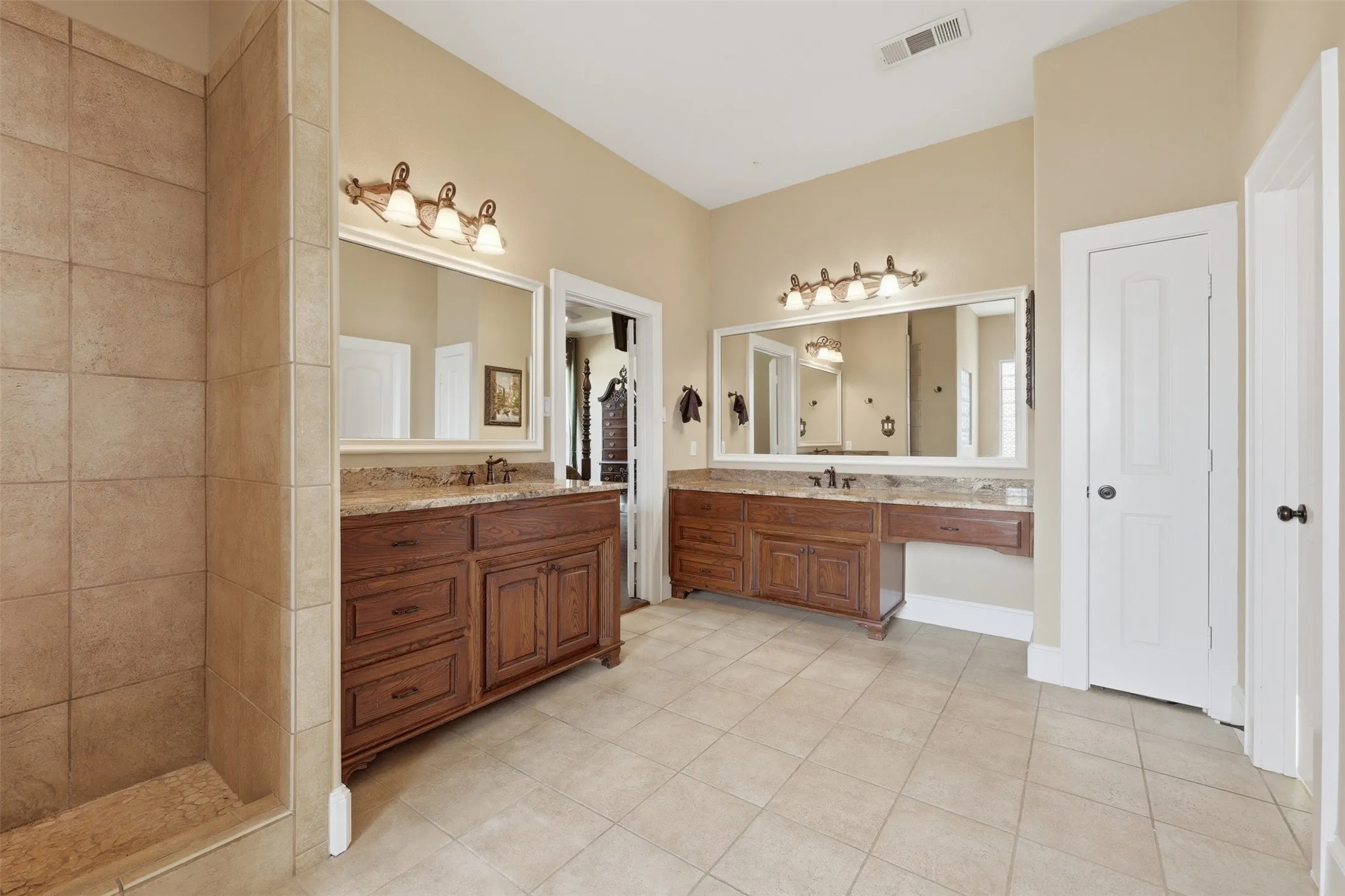 Single Family Residence For Sale in Ellis County , 150 Sequoia Court, Midlothian, Texas 76065, 4 Bedroom, 3 Bathroom, 3 Garage spaces, 3,612 Sqft, built in 2003, mls#21213395, Real Estate Agent in Midlothian, Homes For Sale in Ellis county, Homes For Sale in Midlothian, Realtor in Midlothian Texas, Real Estate Brokerage Independent Realty Texas, Luminita Cordes Realtor