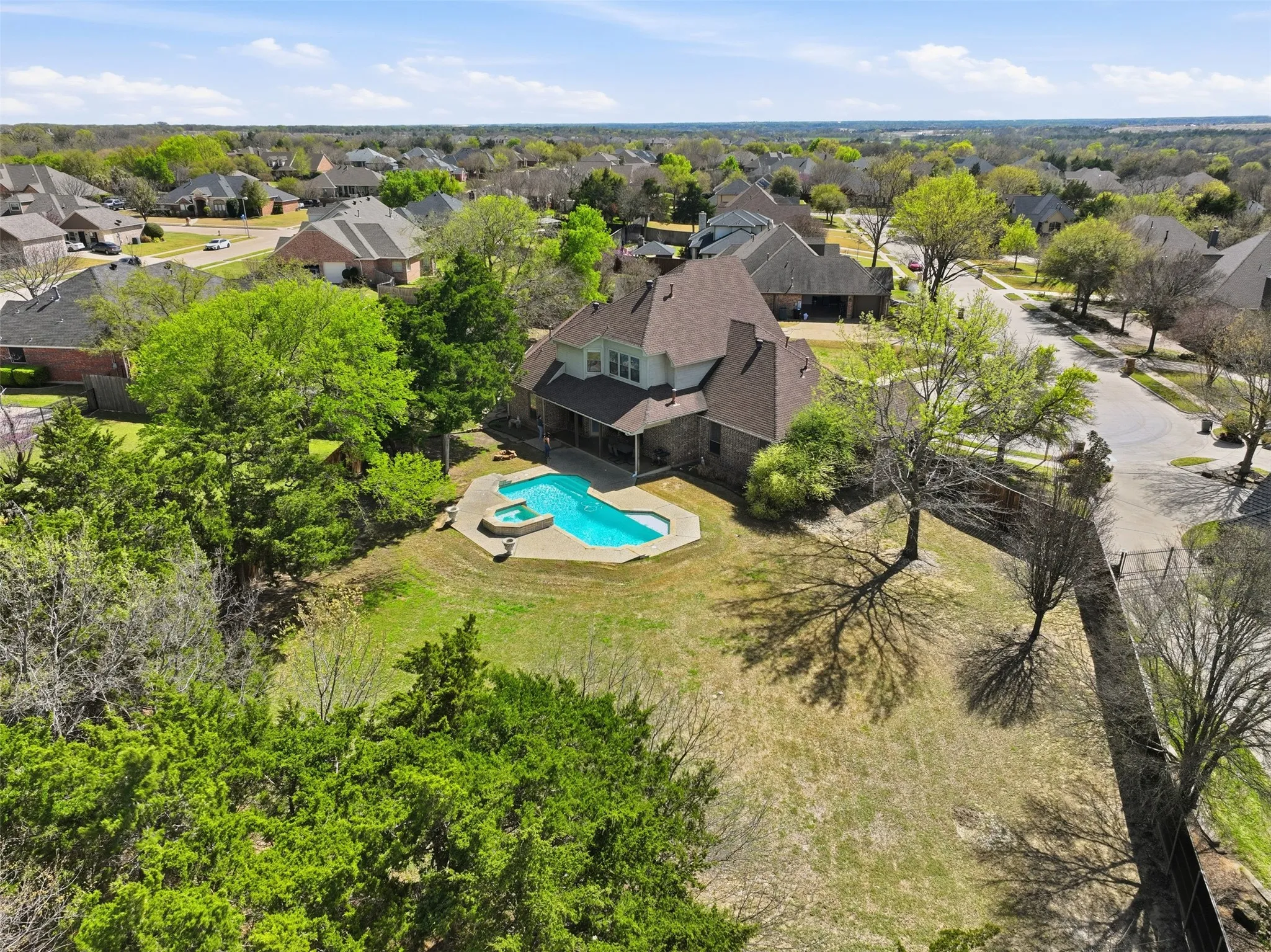 Single Family Residence For Sale in Ellis County , 150 Sequoia Court, Midlothian, Texas 76065, 4 Bedroom, 3 Bathroom, 3 Garage spaces, 3,612 Sqft, built in 2003, mls#21213395, Real Estate Agent in Midlothian, Homes For Sale in Ellis county, Homes For Sale in Midlothian, Realtor in Midlothian Texas, Real Estate Brokerage Independent Realty Texas, Luminita Cordes Realtor