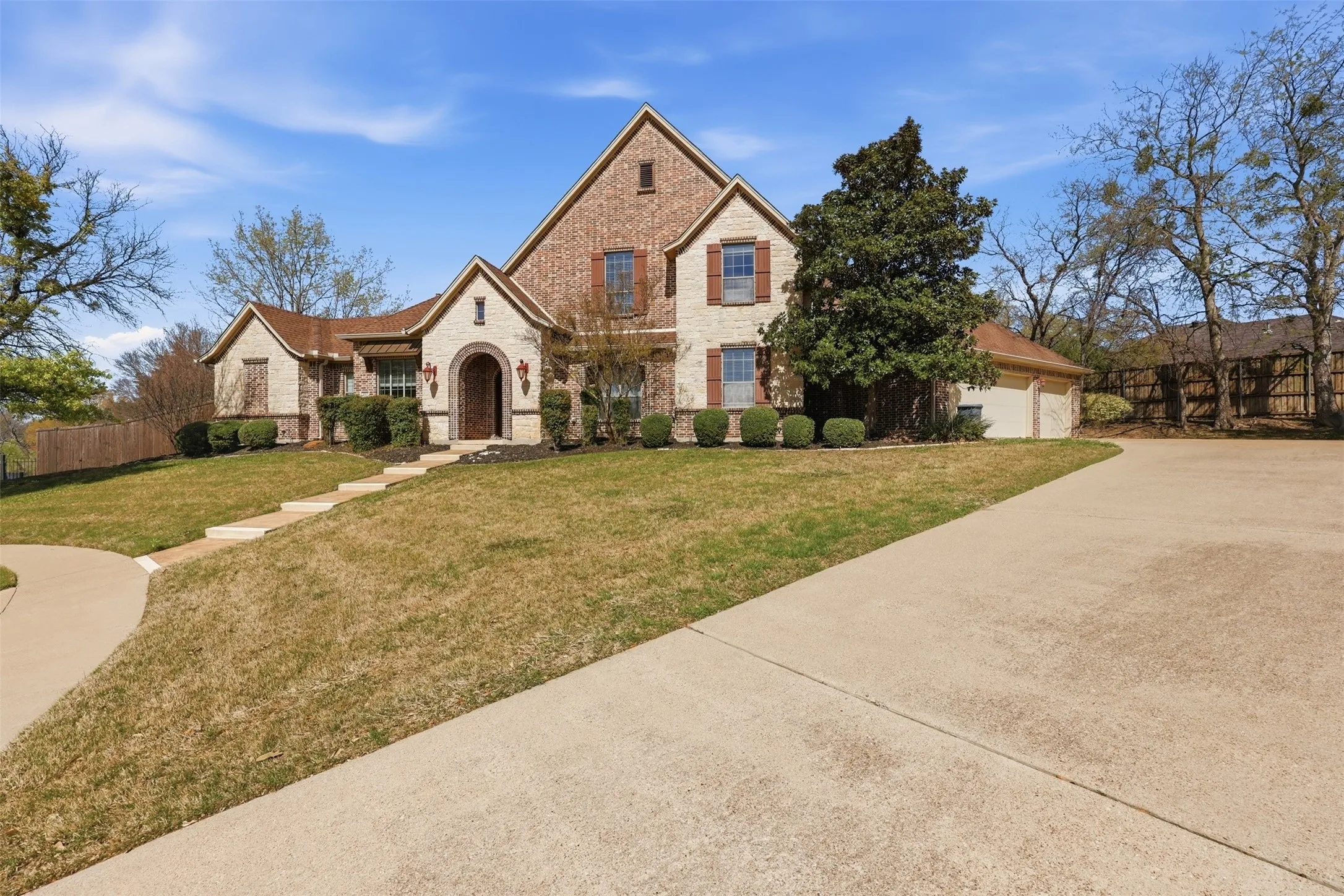 Single Family Residence For Sale in Ellis County , 150 Sequoia Court, Midlothian, Texas 76065, 4 Bedroom, 3 Bathroom, 3 Garage spaces, 3,612 Sqft, built in 2003, mls#21213395, Real Estate Agent in Midlothian, Homes For Sale in Ellis county, Homes For Sale in Midlothian, Realtor in Midlothian Texas, Real Estate Brokerage Independent Realty Texas, Luminita Cordes Realtor
