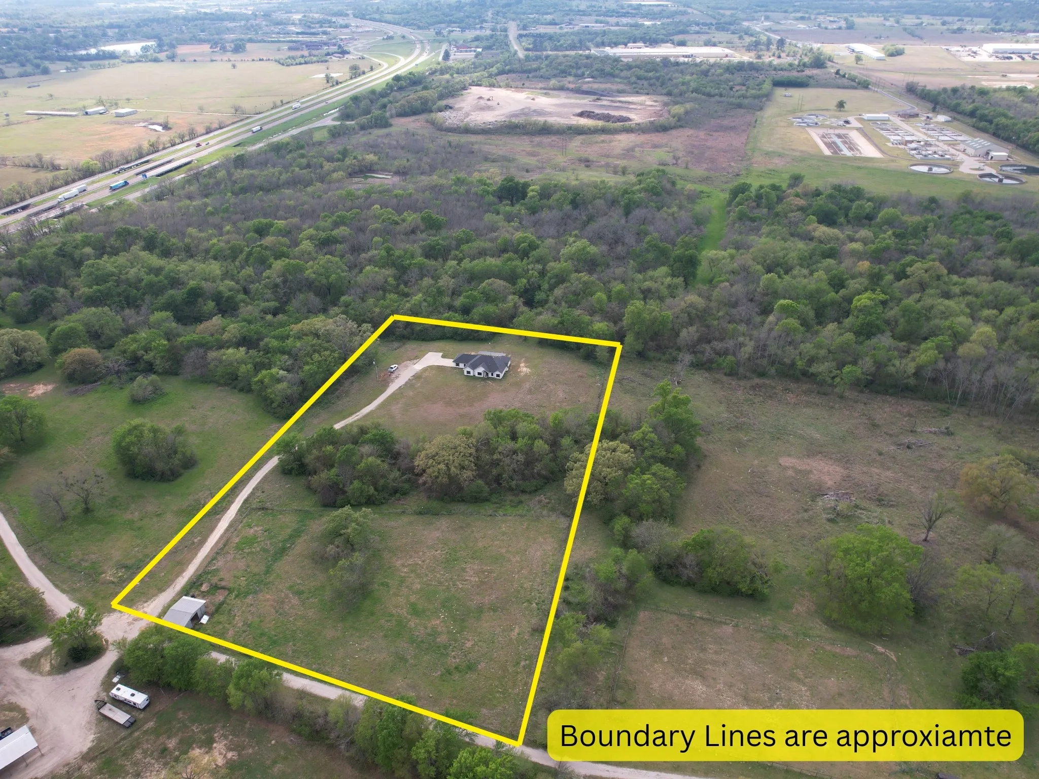 Single Family Residence For Sale in Hopkins County , 511 Interstate Highway 30 E, Sulphur Springs, Texas 75482, 3 Bedrooms, 3 Bathrooms, 2 Garage spaces, 2,701 Sqft, built in 2020, Preowned, Price $550,000, mls#21211236, Real Estate Agent in Sulphur Springs, Homes For Sale in Hopkins county, Homes For Sale in Sulphur Springs, Realtor in Sulphur Springs Texas, Real Estate Brokerage Independent Realty Texas, Luminita Cordes Realtor