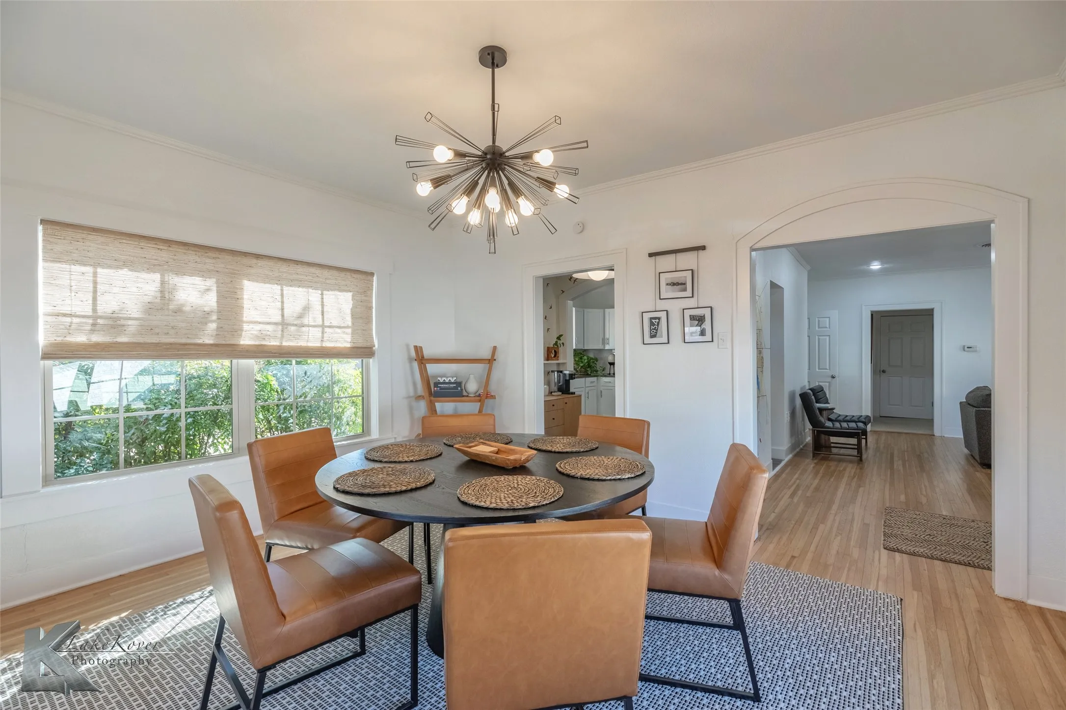 Single Family Residence For Sale in Taylor County , 1934 Sayles Boulevard, Abilene, Texas 79605, 4 Bedrooms, 3 Bathrooms, Garage spaces, 1,989 Sqft, built in 1932, Preowned, Price $349,900, mls#21219666, Real Estate Agent in Abilene, Homes For Sale in Taylor county, Homes For Sale in Abilene, Realtor in Abilene Texas, Real Estate Brokerage Independent Realty Texas, Luminita Cordes Realtor