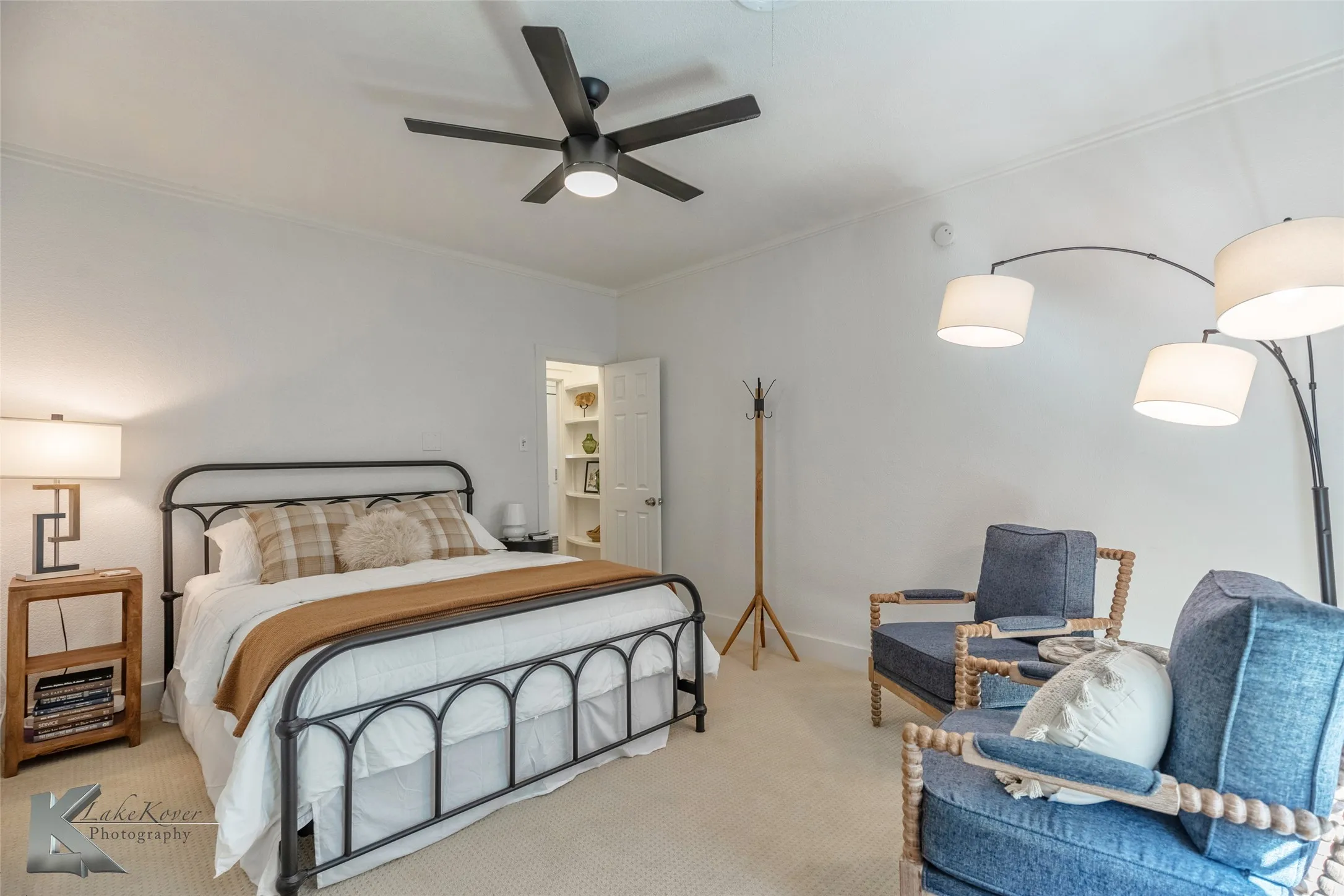 Single Family Residence For Sale in Taylor County , 1934 Sayles Boulevard, Abilene, Texas 79605, 4 Bedrooms, 3 Bathrooms, Garage spaces, 1,989 Sqft, built in 1932, Preowned, Price $349,900, mls#21219666, Real Estate Agent in Abilene, Homes For Sale in Taylor county, Homes For Sale in Abilene, Realtor in Abilene Texas, Real Estate Brokerage Independent Realty Texas, Luminita Cordes Realtor