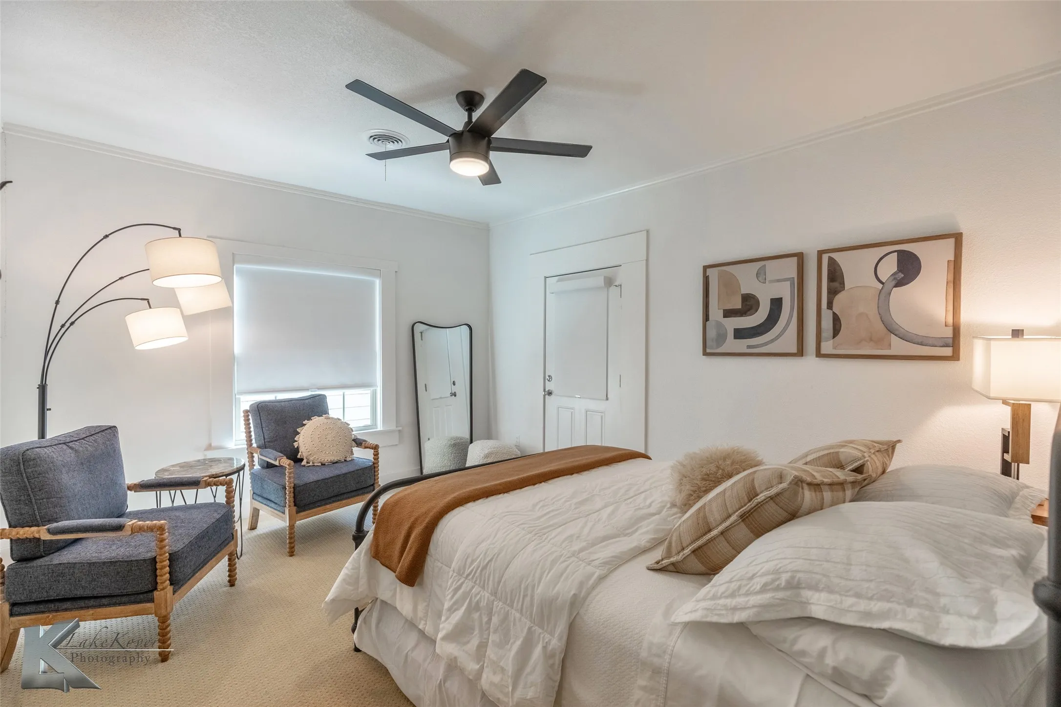Single Family Residence For Sale in Taylor County , 1934 Sayles Boulevard, Abilene, Texas 79605, 4 Bedrooms, 3 Bathrooms, Garage spaces, 1,989 Sqft, built in 1932, Preowned, Price $349,900, mls#21219666, Real Estate Agent in Abilene, Homes For Sale in Taylor county, Homes For Sale in Abilene, Realtor in Abilene Texas, Real Estate Brokerage Independent Realty Texas, Luminita Cordes Realtor