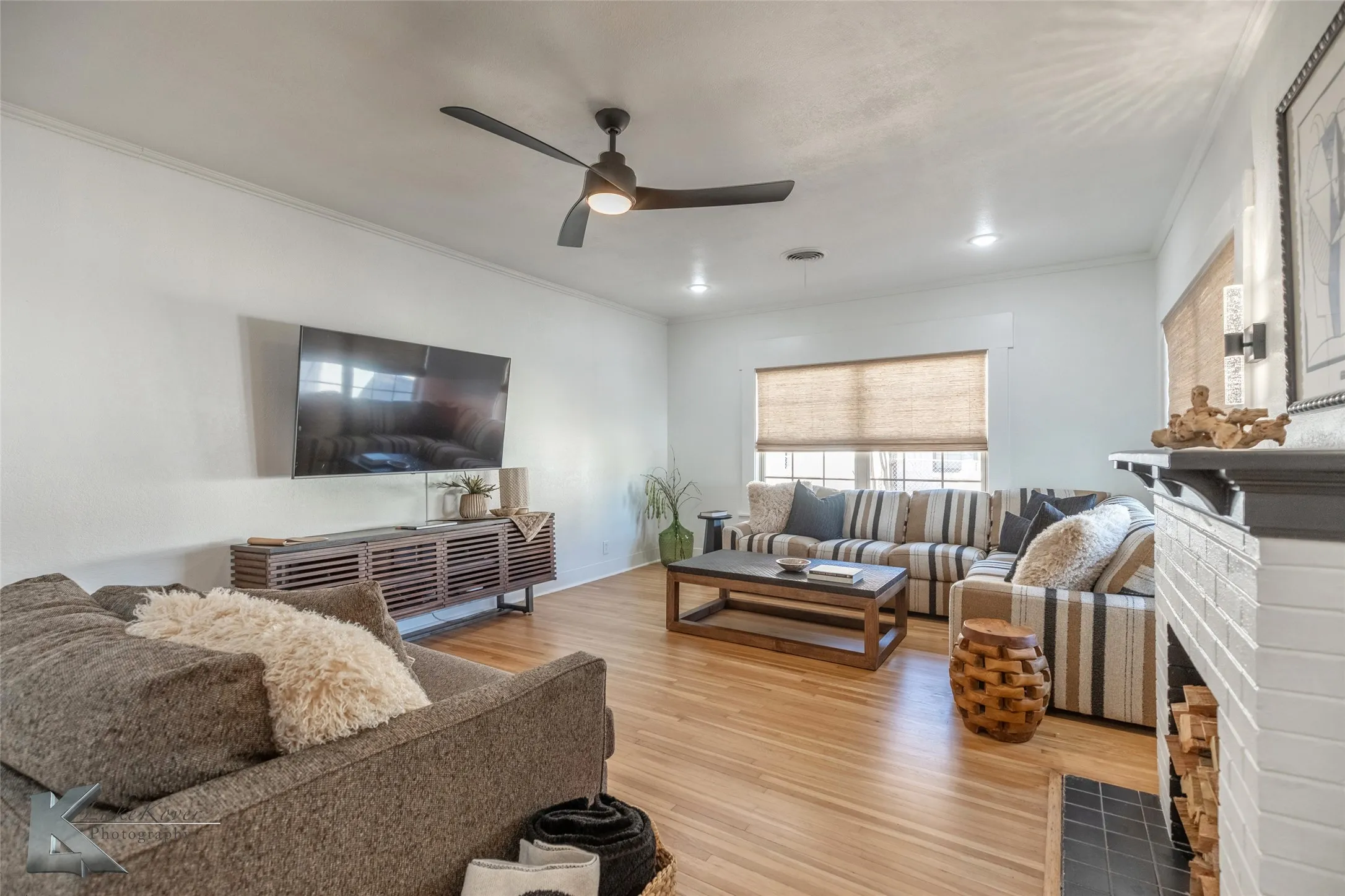 Single Family Residence For Sale in Taylor County , 1934 Sayles Boulevard, Abilene, Texas 79605, 4 Bedrooms, 3 Bathrooms, Garage spaces, 1,989 Sqft, built in 1932, Preowned, Price $349,900, mls#21219666, Real Estate Agent in Abilene, Homes For Sale in Taylor county, Homes For Sale in Abilene, Realtor in Abilene Texas, Real Estate Brokerage Independent Realty Texas, Luminita Cordes Realtor
