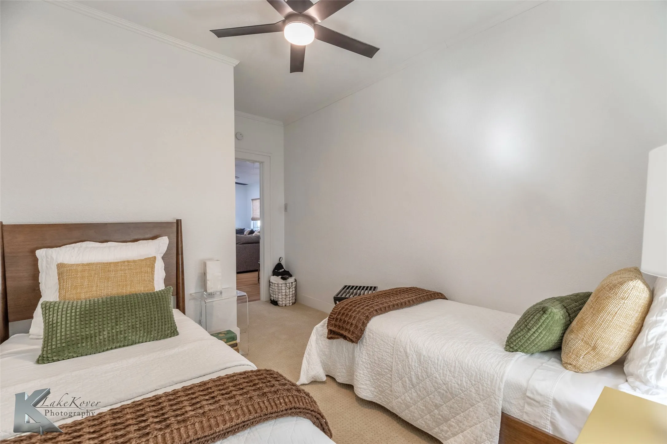 Single Family Residence For Sale in Taylor County , 1934 Sayles Boulevard, Abilene, Texas 79605, 4 Bedrooms, 3 Bathrooms, Garage spaces, 1,989 Sqft, built in 1932, Preowned, Price $349,900, mls#21219666, Real Estate Agent in Abilene, Homes For Sale in Taylor county, Homes For Sale in Abilene, Realtor in Abilene Texas, Real Estate Brokerage Independent Realty Texas, Luminita Cordes Realtor