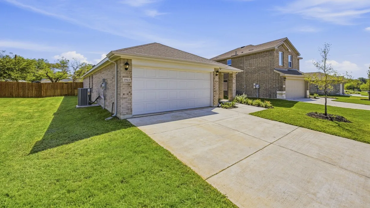 Single Family Residence For Sale in Fannin County , 1913 Glory Drive, Bonham, Texas 75418, 3 Bedroom, 2 Bathroom, 2 Garage spaces, 1,500 Sqft, built in 2026, mls#21219715, Real Estate Agent in Bonham, Homes For Sale in Fannin county, Homes For Sale in Bonham, Realtor in Bonham Texas, Real Estate Brokerage Independent Realty Texas, Luminita Cordes Realtor
