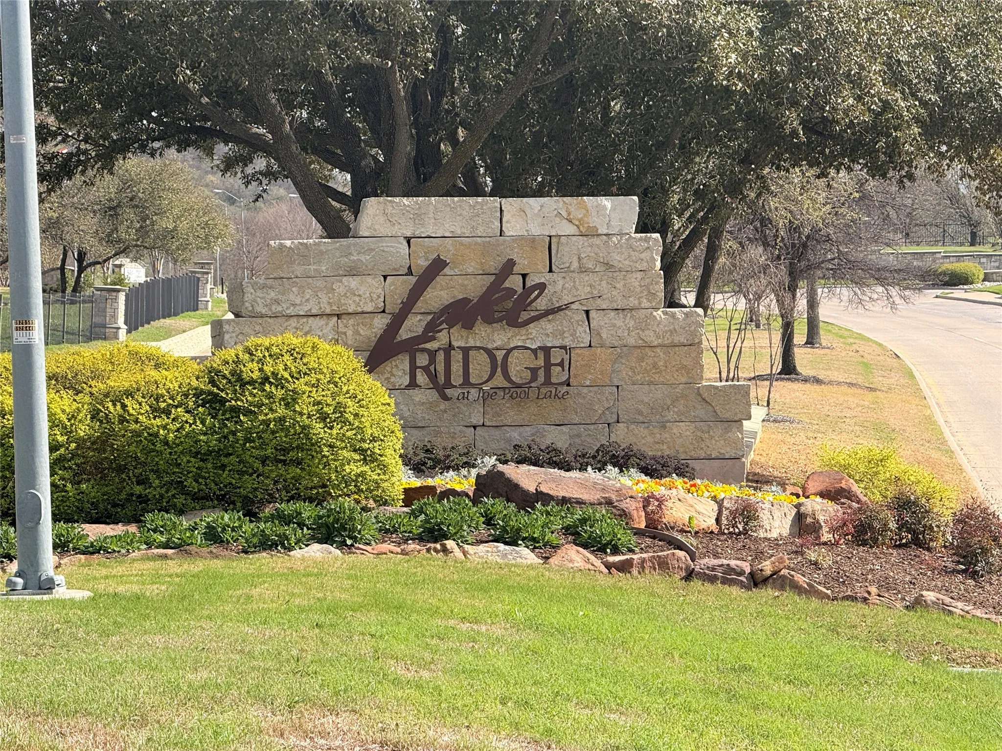 Lake Ridge entry