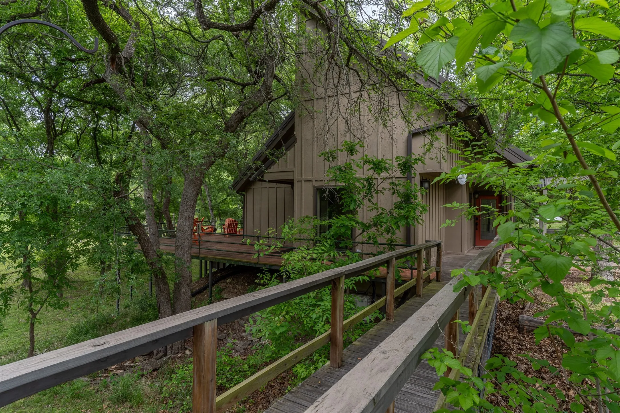 Farm For Sale in Bosque County , 377 County Road 2530, Meridian, Texas 76665, 3 Bedroom, 2 Bathroom, Garage spaces, 1,511 Sqft, built in 1985, mls#21219527, Real Estate Agent in Meridian, Homes For Sale in Bosque county, Homes For Sale in Meridian, Realtor in Meridian Texas, Real Estate Brokerage Independent Realty Texas, Luminita Cordes Realtor