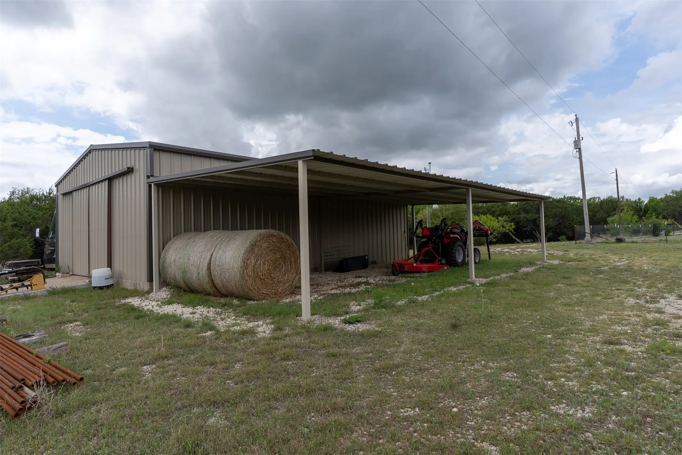 Farm For Sale in Bosque County , 377 County Road 2530, Meridian, Texas 76665, 3 Bedroom, 2 Bathroom, Garage spaces, 1,511 Sqft, built in 1985, mls#21219527, Real Estate Agent in Meridian, Homes For Sale in Bosque county, Homes For Sale in Meridian, Realtor in Meridian Texas, Real Estate Brokerage Independent Realty Texas, Luminita Cordes Realtor