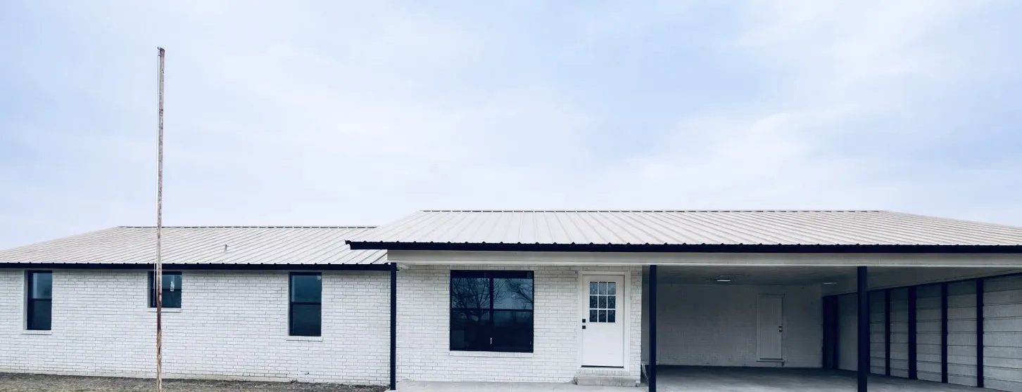 Single Family Residence For Sale in Comanche County , 4870 Hwy 67, Comanche, Texas 76442, 4 Bedrooms, 2 Bathrooms, 2 Garage spaces, 1,752 Sqft, built in 1975, Preowned, Price $264,000, mls#21219756, Real Estate Agent in Comanche, Homes For Sale in Comanche county, Homes For Sale in Comanche, Realtor in Comanche Texas, Real Estate Brokerage Independent Realty Texas, Luminita Cordes Realtor