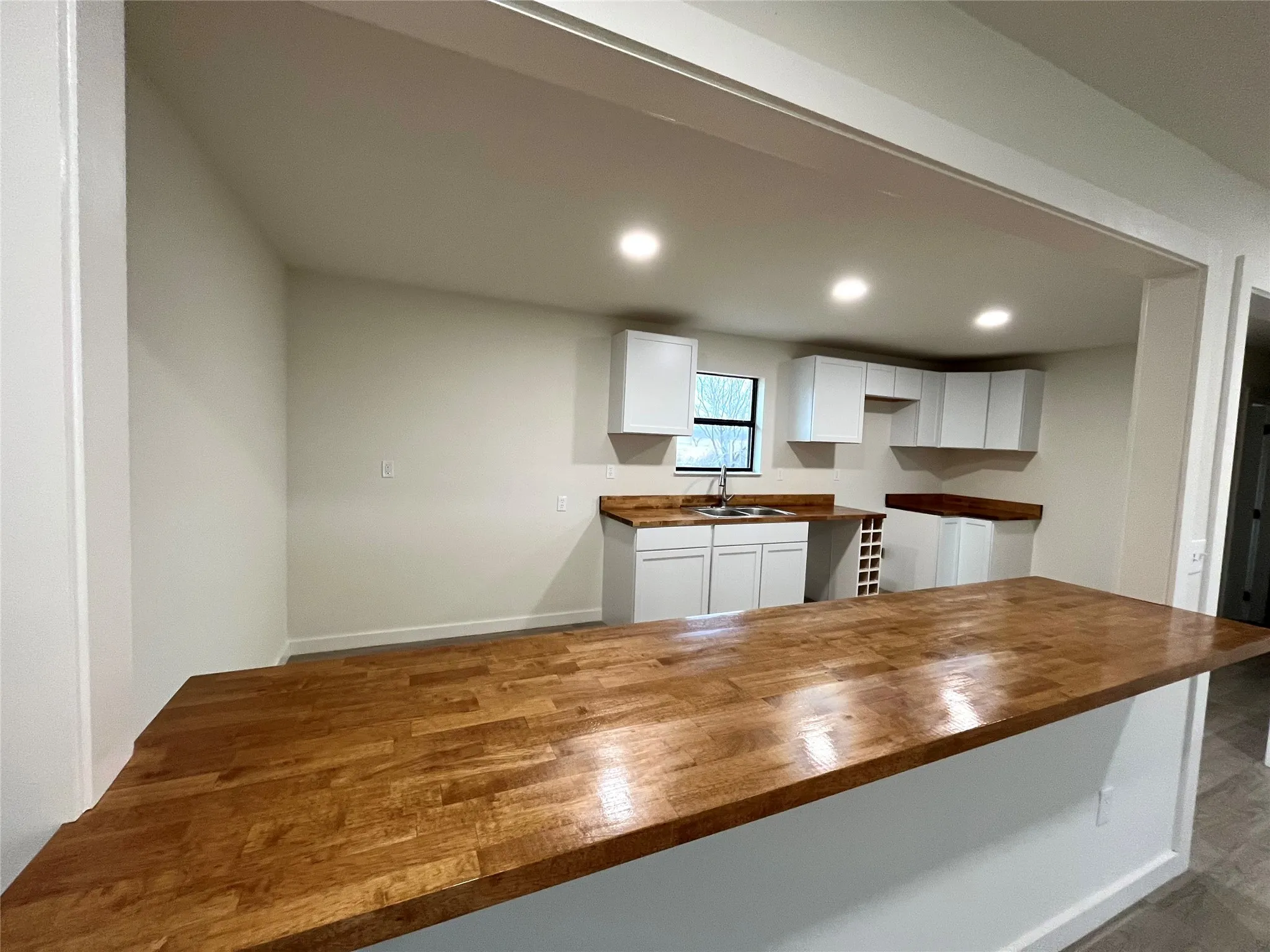Single Family Residence For Sale in Comanche County , 4870 Hwy 67, Comanche, Texas 76442, 4 Bedrooms, 2 Bathrooms, 2 Garage spaces, 1,752 Sqft, built in 1975, Preowned, Price $264,000, mls#21219756, Real Estate Agent in Comanche, Homes For Sale in Comanche county, Homes For Sale in Comanche, Realtor in Comanche Texas, Real Estate Brokerage Independent Realty Texas, Luminita Cordes Realtor