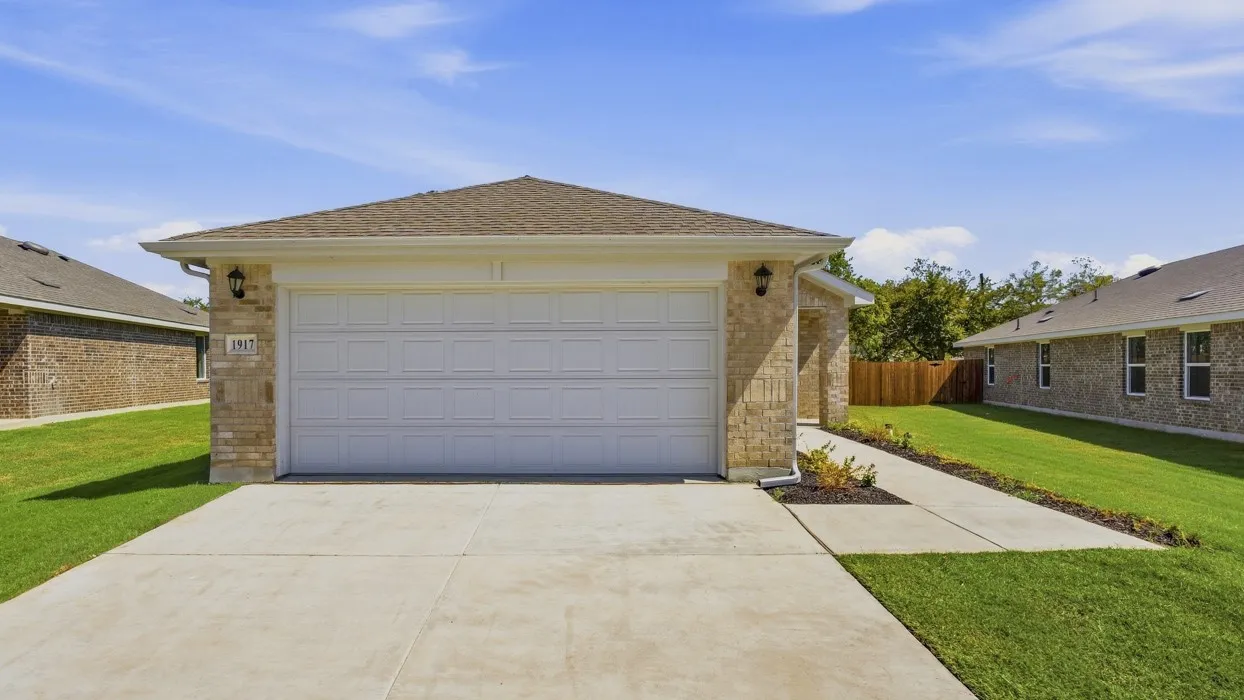Single Family Residence For Sale in Fannin County , 1917 Glory Drive, Bonham, Texas 75418, 3 Bedroom, 2 Bathroom, 2 Garage spaces, 1,334 Sqft, built in 2026, mls#21219763, Real Estate Agent in Bonham, Homes For Sale in Fannin county, Homes For Sale in Bonham, Realtor in Bonham Texas, Real Estate Brokerage Independent Realty Texas, Luminita Cordes Realtor