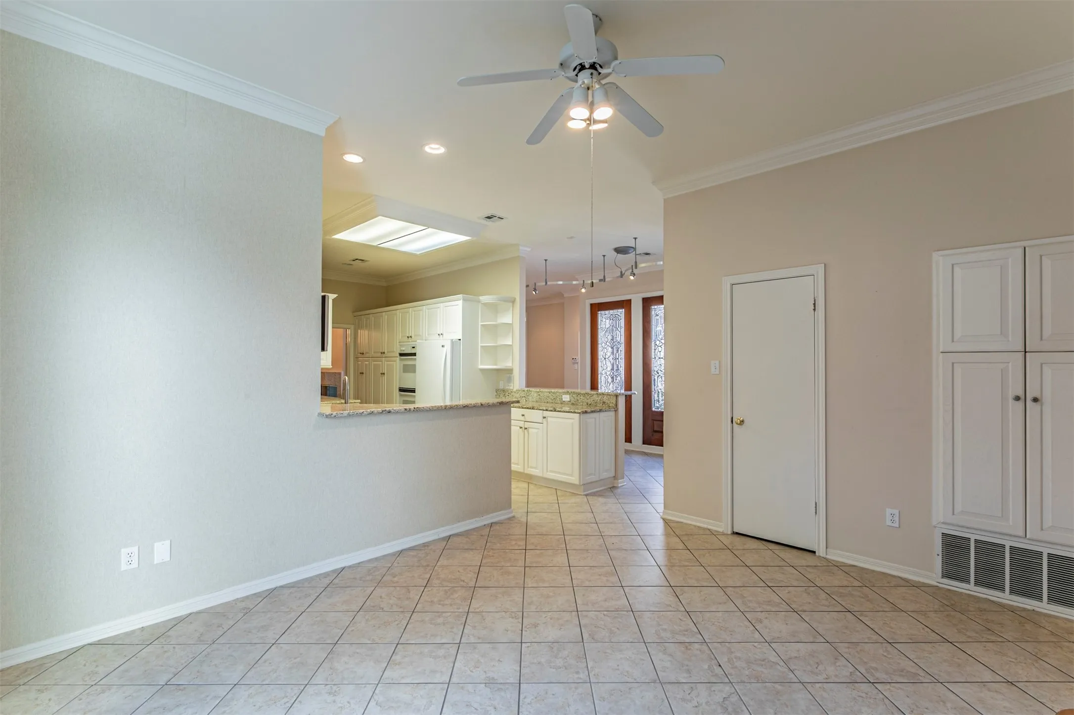 Single Family Residence For Sale in Mc Lennan County , 79 Sugar Creek Place, Woodway, Texas 76712, 4 Bedroom, 3 Bathroom, 2 Garage spaces, 3,054 Sqft, built in 1993, mls#21219701, Real Estate Agent in Woodway, Homes For Sale in Mc Lennan county, Homes For Sale in Woodway, Realtor in Woodway Texas, Real Estate Brokerage Independent Realty Texas, Luminita Cordes Realtor