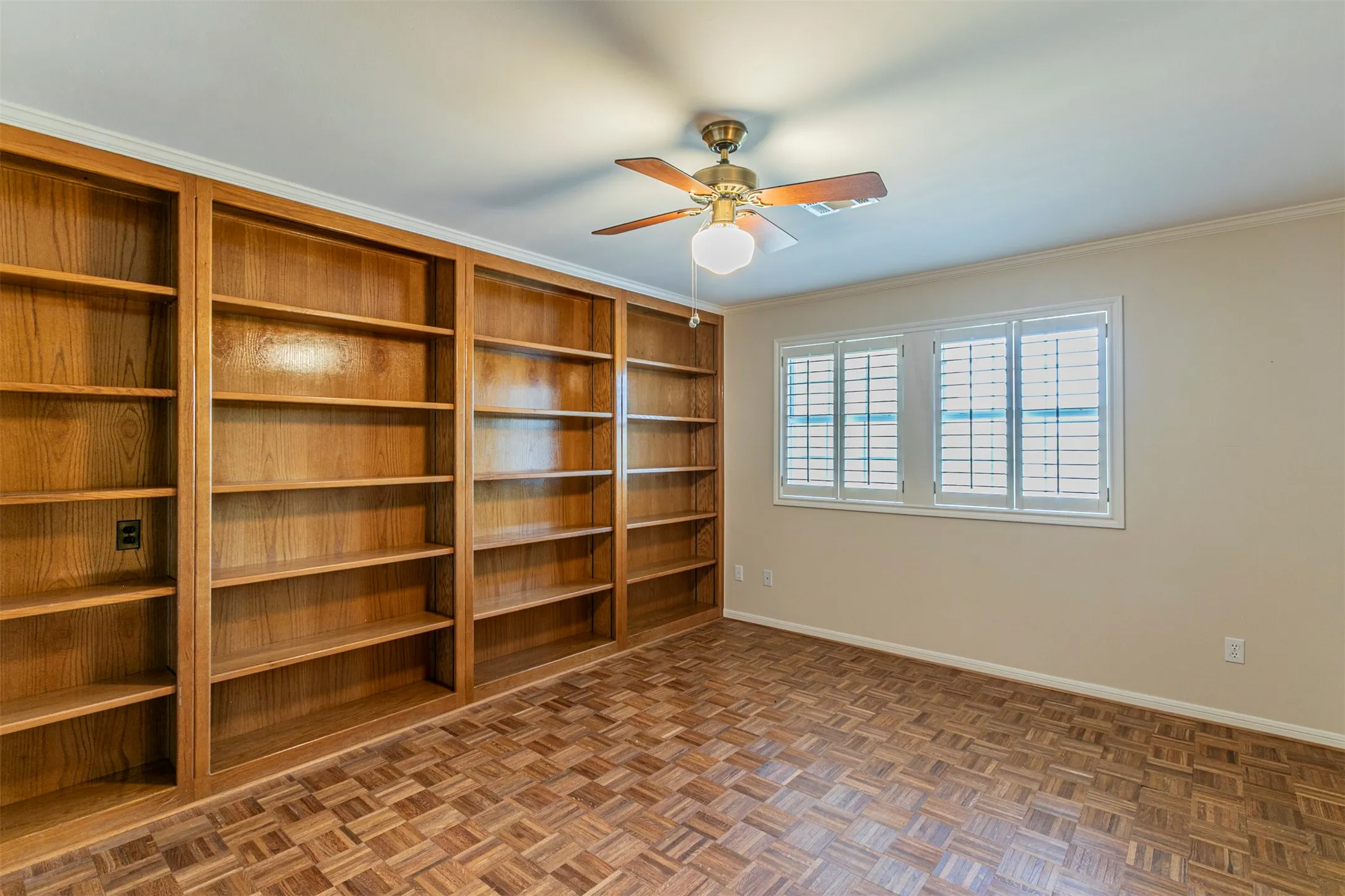 Single Family Residence For Sale in Mc Lennan County , 79 Sugar Creek Place, Woodway, Texas 76712, 4 Bedroom, 3 Bathroom, 2 Garage spaces, 3,054 Sqft, built in 1993, mls#21219701, Real Estate Agent in Woodway, Homes For Sale in Mc Lennan county, Homes For Sale in Woodway, Realtor in Woodway Texas, Real Estate Brokerage Independent Realty Texas, Luminita Cordes Realtor