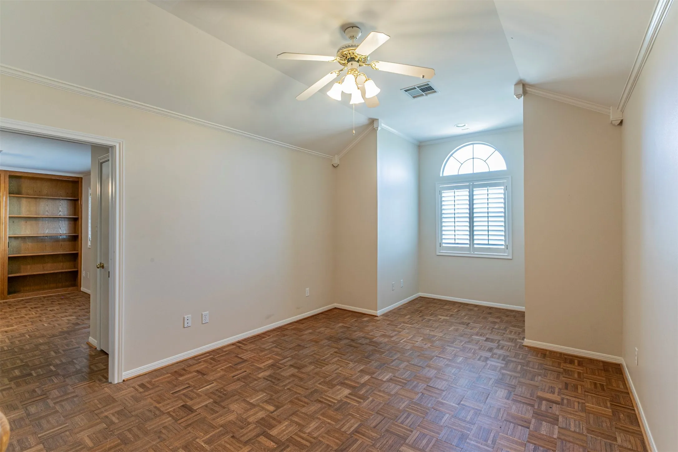 Single Family Residence For Sale in Mc Lennan County , 79 Sugar Creek Place, Woodway, Texas 76712, 4 Bedroom, 3 Bathroom, 2 Garage spaces, 3,054 Sqft, built in 1993, mls#21219701, Real Estate Agent in Woodway, Homes For Sale in Mc Lennan county, Homes For Sale in Woodway, Realtor in Woodway Texas, Real Estate Brokerage Independent Realty Texas, Luminita Cordes Realtor