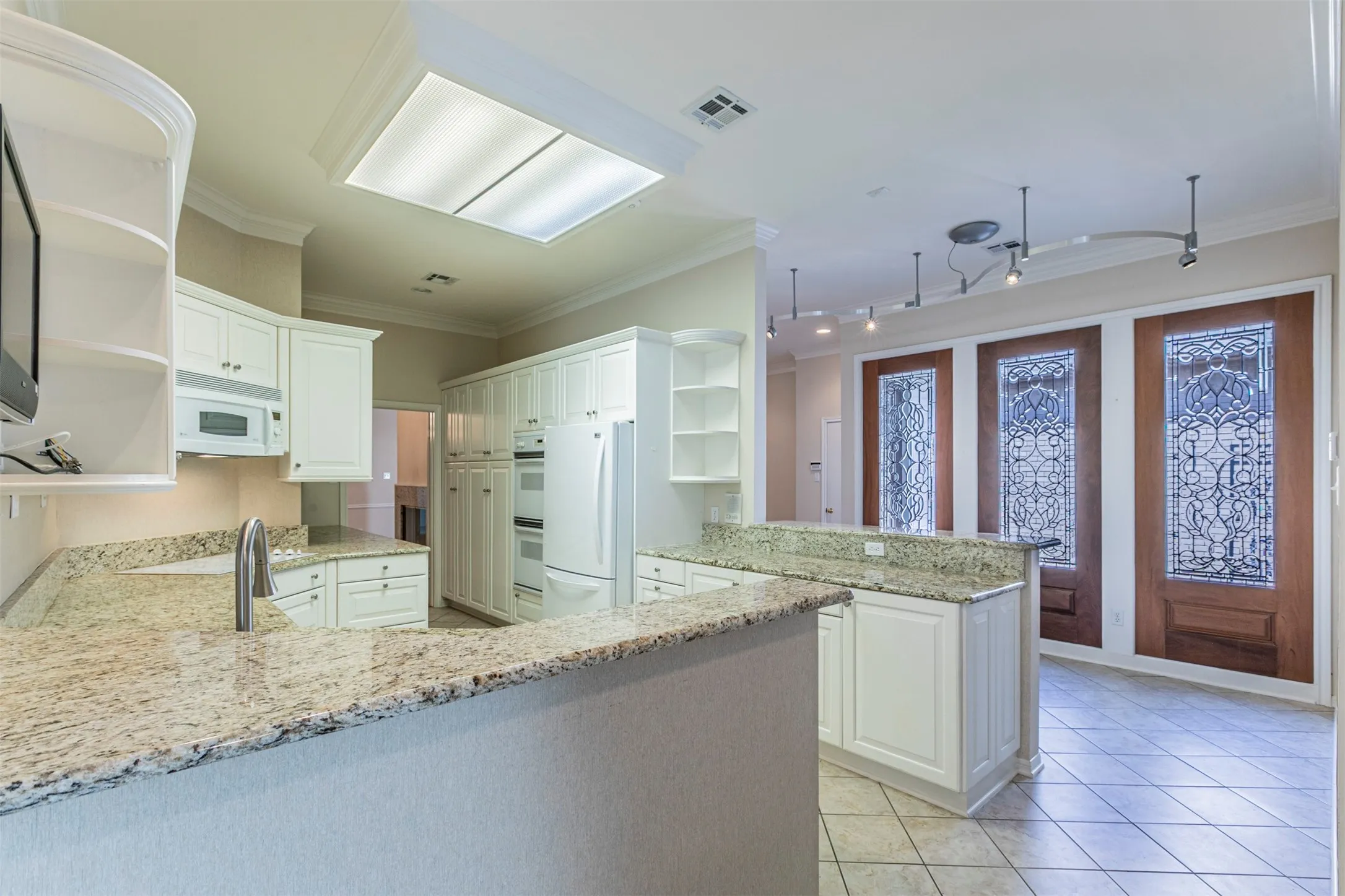 Single Family Residence For Sale in Mc Lennan County , 79 Sugar Creek Place, Woodway, Texas 76712, 4 Bedroom, 3 Bathroom, 2 Garage spaces, 3,054 Sqft, built in 1993, mls#21219701, Real Estate Agent in Woodway, Homes For Sale in Mc Lennan county, Homes For Sale in Woodway, Realtor in Woodway Texas, Real Estate Brokerage Independent Realty Texas, Luminita Cordes Realtor