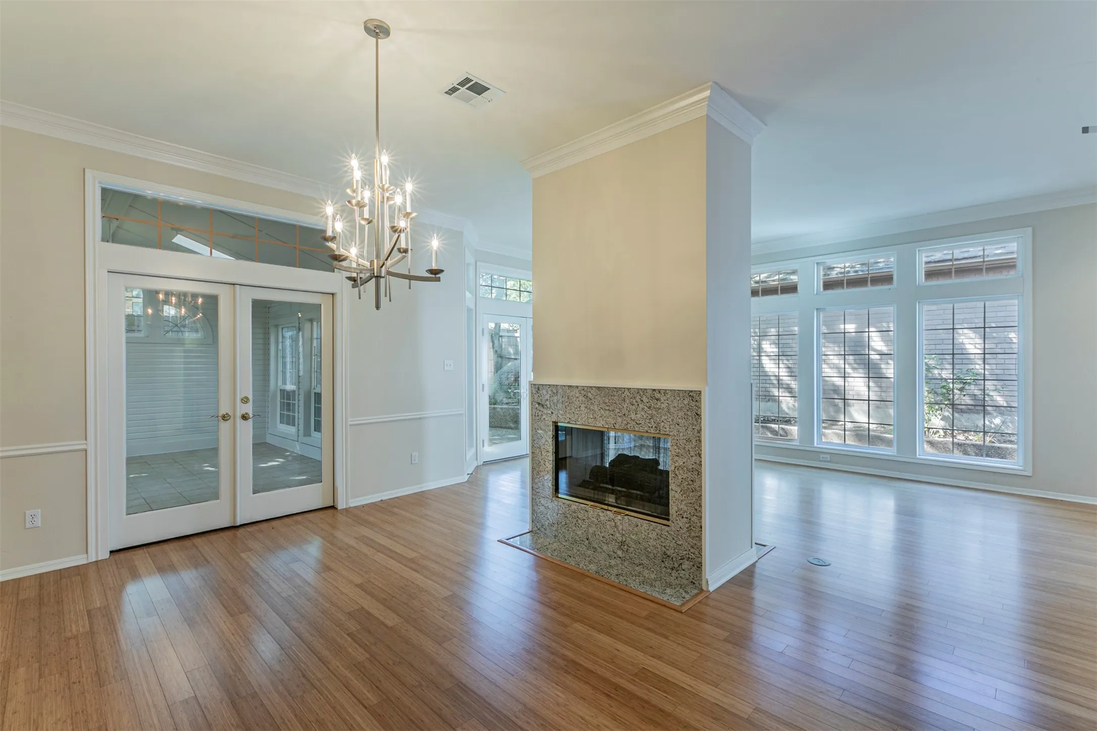 Single Family Residence For Sale in Mc Lennan County , 79 Sugar Creek Place, Woodway, Texas 76712, 4 Bedroom, 3 Bathroom, 2 Garage spaces, 3,054 Sqft, built in 1993, mls#21219701, Real Estate Agent in Woodway, Homes For Sale in Mc Lennan county, Homes For Sale in Woodway, Realtor in Woodway Texas, Real Estate Brokerage Independent Realty Texas, Luminita Cordes Realtor