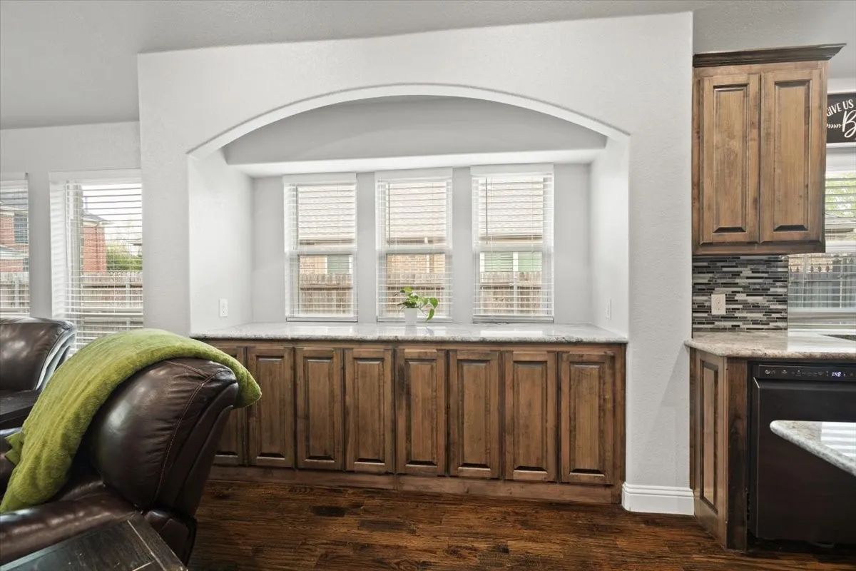 Single Family Residence For Sale in Tarrant County , 4302 Gleneagles, Mansfield, Texas 76063, 4 Bedroom, 3 Bathroom, 2 Garage spaces, 2,789 Sqft, built in 2013, mls#21218709, Real Estate Agent in Mansfield, Homes For Sale in Tarrant county, Homes For Sale in Mansfield, Realtor in Mansfield Texas, Real Estate Brokerage Independent Realty Texas, Luminita Cordes Realtor