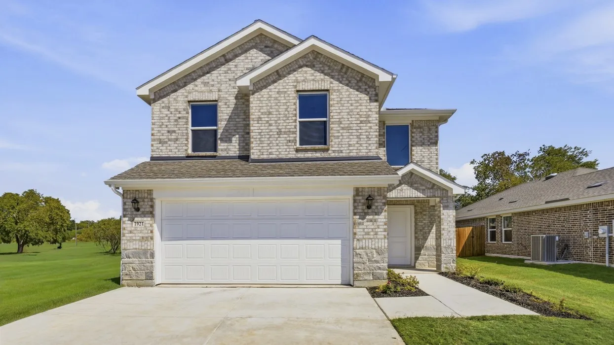 Single Family Residence For Sale in Fannin County , 1921 Glory Drive, Bonham, Texas 75418, 3 Bedroom, 3 Bathroom, 2 Garage spaces, 1,532 Sqft, built in 2026, mls#21219798, Real Estate Agent in Bonham, Homes For Sale in Fannin county, Homes For Sale in Bonham, Realtor in Bonham Texas, Real Estate Brokerage Independent Realty Texas, Luminita Cordes Realtor