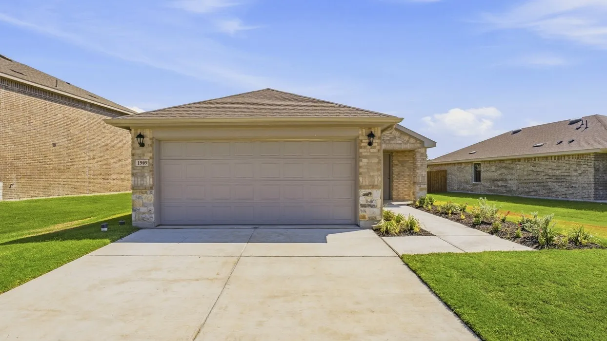 Single Family Residence For Sale in Fannin County , 1909 Glory Drive, Bonham, Texas 75418, 3 Bedroom, 2 Bathroom, 2 Garage spaces, 1,211 Sqft, built in 2026, mls#21219818, Real Estate Agent in Bonham, Homes For Sale in Fannin county, Homes For Sale in Bonham, Realtor in Bonham Texas, Real Estate Brokerage Independent Realty Texas, Luminita Cordes Realtor