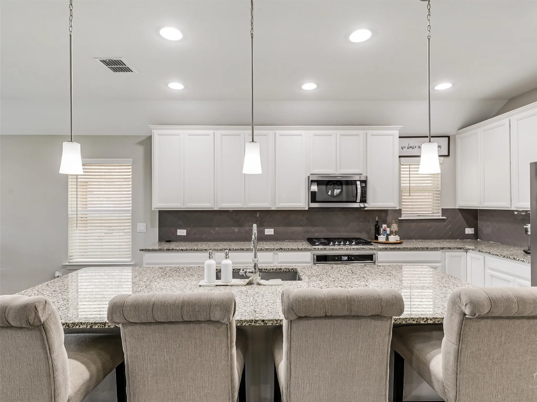 Island with Plenty of Room to Serve Breakfast, Lunch or Dinner.
