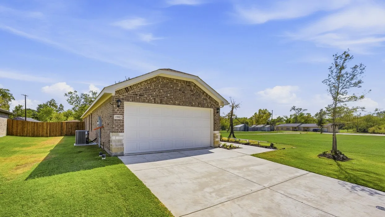 Single Family Residence For Sale in Fannin County , 1903 Glory Drive, Bonham, Texas 75418, 4 Bedroom, 2 Bathroom, 2 Garage spaces, 1,648 Sqft, built in 2026, mls#21219826, Real Estate Agent in Bonham, Homes For Sale in Fannin county, Homes For Sale in Bonham, Realtor in Bonham Texas, Real Estate Brokerage Independent Realty Texas, Luminita Cordes Realtor
