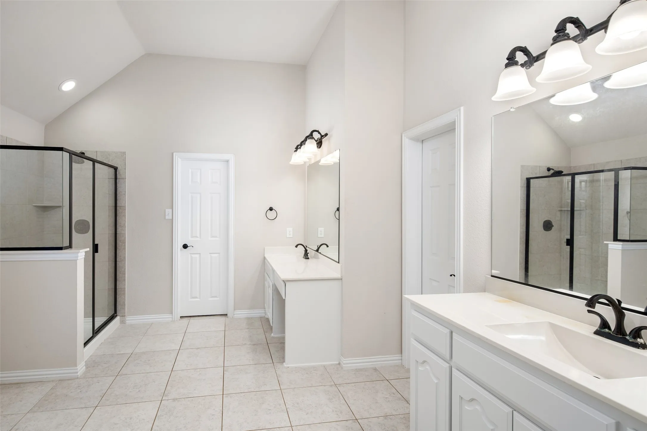 Single Family Residence For Sale in Denton County , 145 Las Colinas Trail, Cross Roads, Texas 76227, 5 Bedrooms, 4 Bathrooms, 3 Garage spaces, 4,327 Sqft, built in 2013, Price $819,900, mls#21217767, Real Estate Agent in Cross Roads, Homes For Sale in Denton county, Homes For Sale in Cross Roads, Realtor in Cross Roads Texas, Real Estate Brokerage Independent Realty Texas, Luminita Cordes Realtor