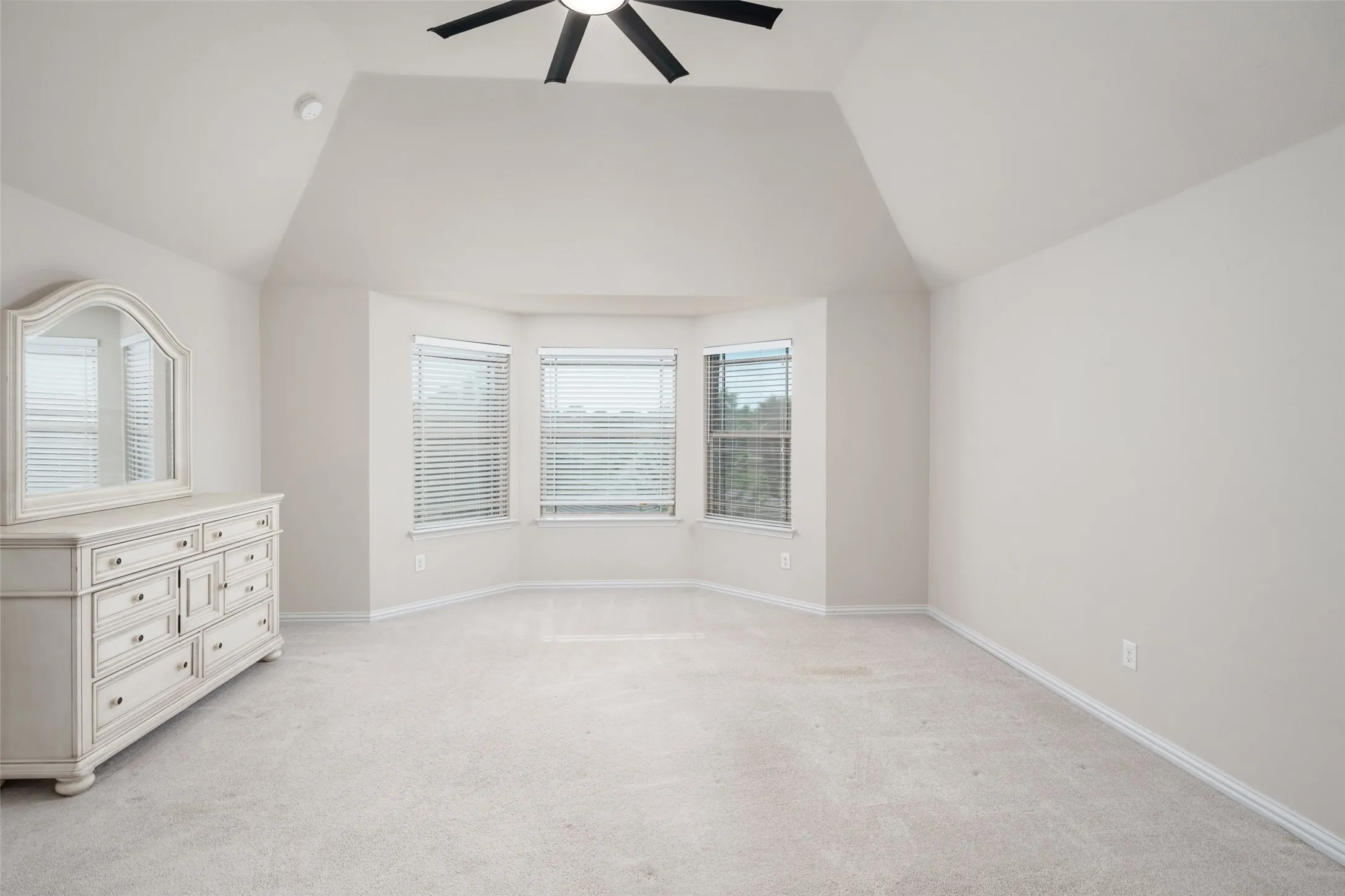 Single Family Residence For Sale in Denton County , 145 Las Colinas Trail, Cross Roads, Texas 76227, 5 Bedrooms, 4 Bathrooms, 3 Garage spaces, 4,327 Sqft, built in 2013, Price $819,900, mls#21217767, Real Estate Agent in Cross Roads, Homes For Sale in Denton county, Homes For Sale in Cross Roads, Realtor in Cross Roads Texas, Real Estate Brokerage Independent Realty Texas, Luminita Cordes Realtor