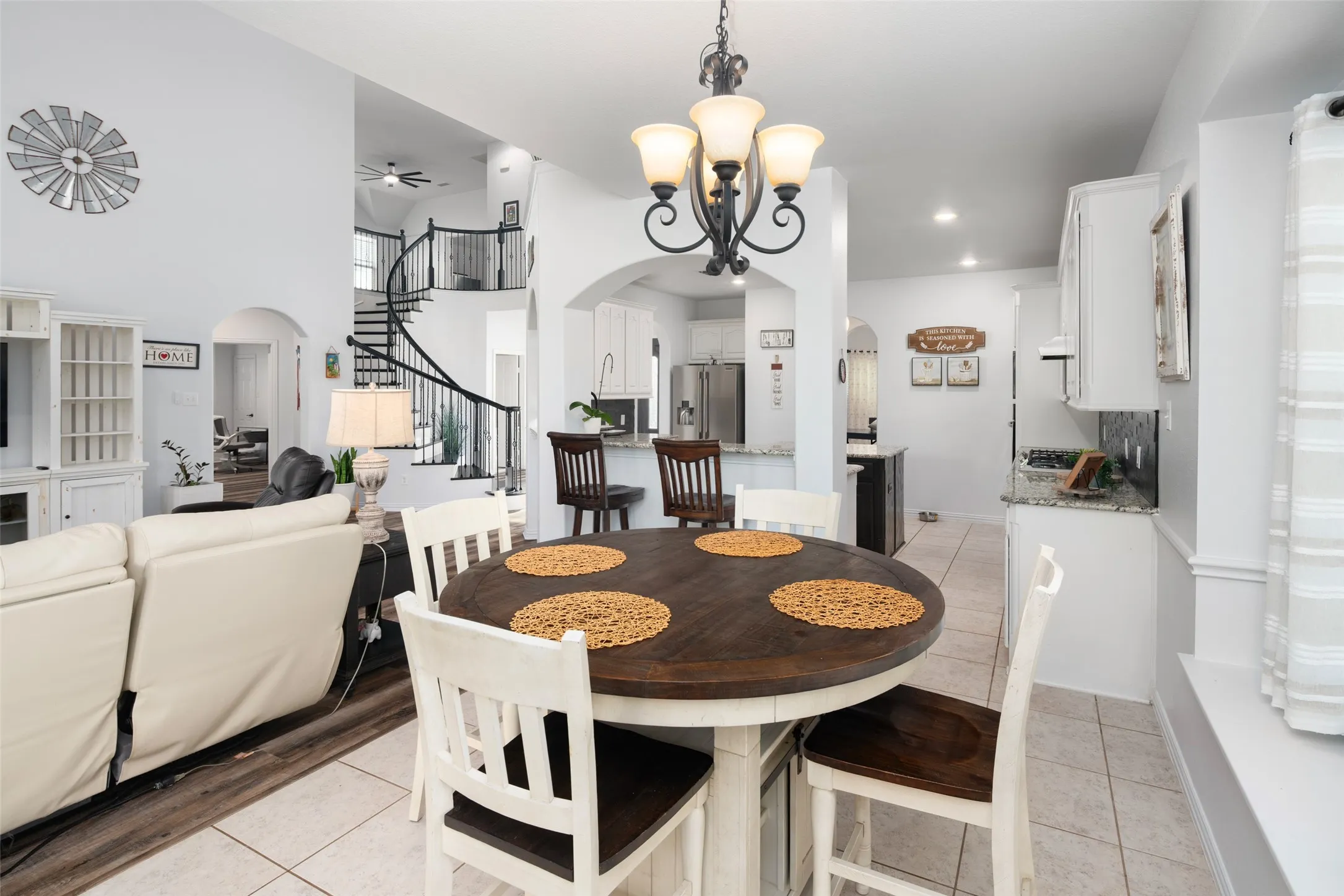 Single Family Residence For Sale in Denton County , 145 Las Colinas Trail, Cross Roads, Texas 76227, 5 Bedrooms, 4 Bathrooms, 3 Garage spaces, 4,327 Sqft, built in 2013, Price $819,900, mls#21217767, Real Estate Agent in Cross Roads, Homes For Sale in Denton county, Homes For Sale in Cross Roads, Realtor in Cross Roads Texas, Real Estate Brokerage Independent Realty Texas, Luminita Cordes Realtor