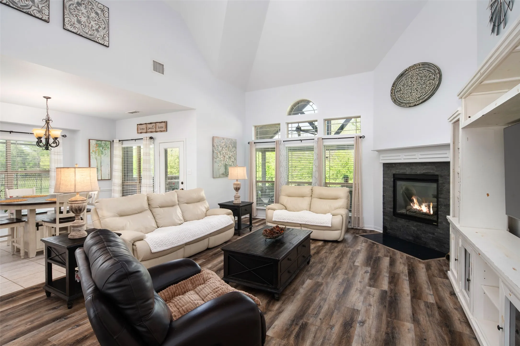 Single Family Residence For Sale in Denton County , 145 Las Colinas Trail, Cross Roads, Texas 76227, 5 Bedrooms, 4 Bathrooms, 3 Garage spaces, 4,327 Sqft, built in 2013, Price $819,900, mls#21217767, Real Estate Agent in Cross Roads, Homes For Sale in Denton county, Homes For Sale in Cross Roads, Realtor in Cross Roads Texas, Real Estate Brokerage Independent Realty Texas, Luminita Cordes Realtor