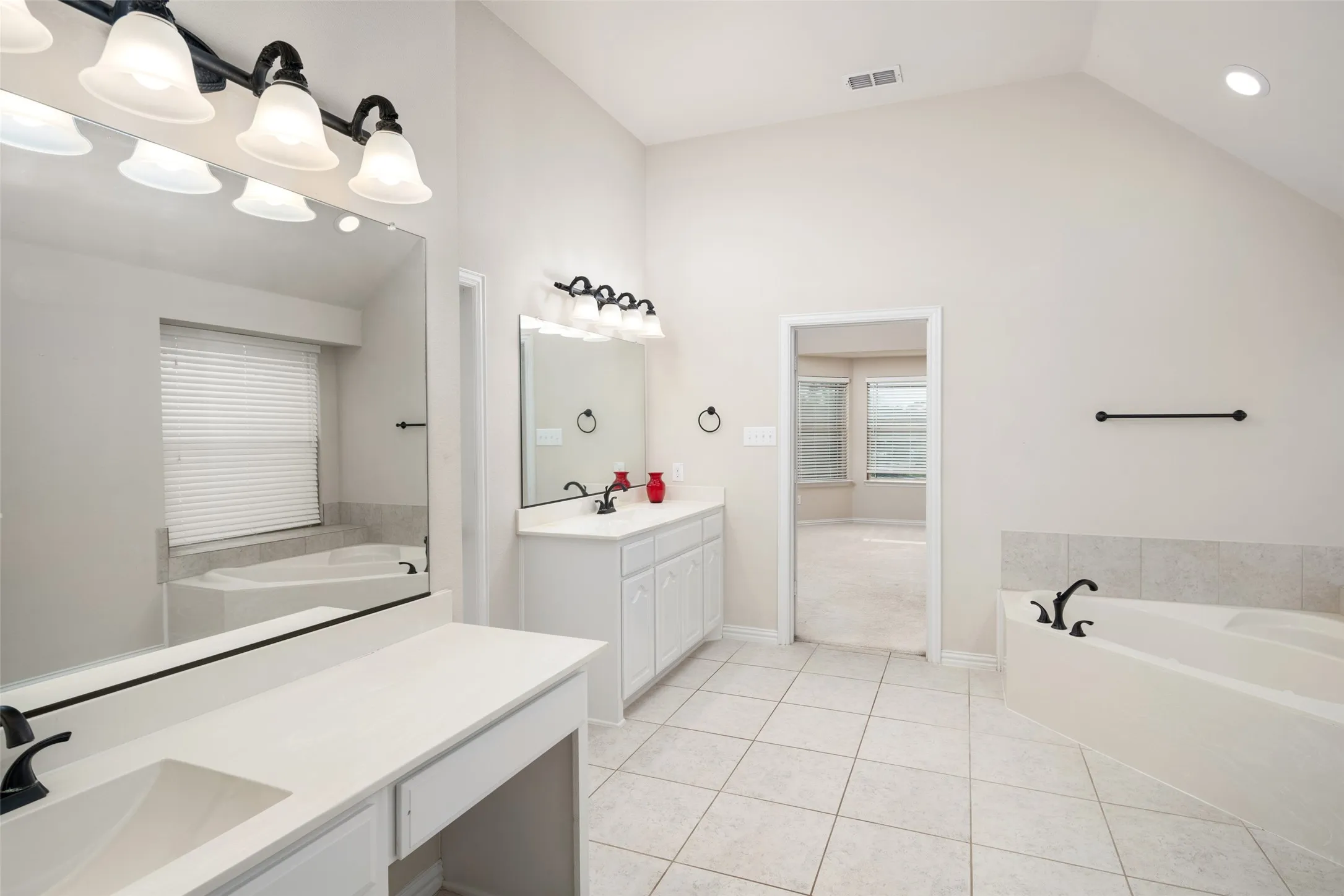 Single Family Residence For Sale in Denton County , 145 Las Colinas Trail, Cross Roads, Texas 76227, 5 Bedrooms, 4 Bathrooms, 3 Garage spaces, 4,327 Sqft, built in 2013, Price $819,900, mls#21217767, Real Estate Agent in Cross Roads, Homes For Sale in Denton county, Homes For Sale in Cross Roads, Realtor in Cross Roads Texas, Real Estate Brokerage Independent Realty Texas, Luminita Cordes Realtor