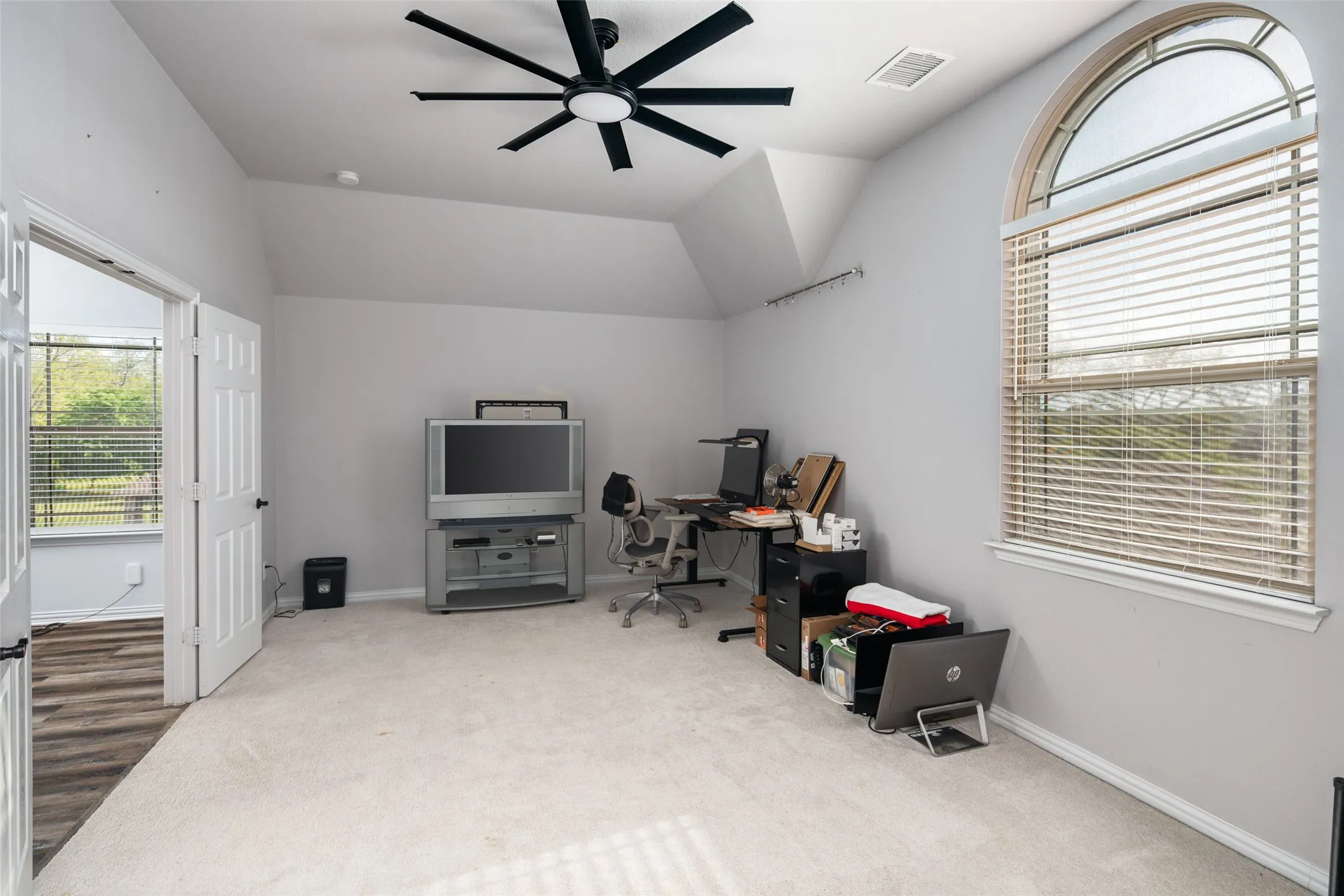 Single Family Residence For Sale in Denton County , 145 Las Colinas Trail, Cross Roads, Texas 76227, 5 Bedrooms, 4 Bathrooms, 3 Garage spaces, 4,327 Sqft, built in 2013, Price $819,900, mls#21217767, Real Estate Agent in Cross Roads, Homes For Sale in Denton county, Homes For Sale in Cross Roads, Realtor in Cross Roads Texas, Real Estate Brokerage Independent Realty Texas, Luminita Cordes Realtor