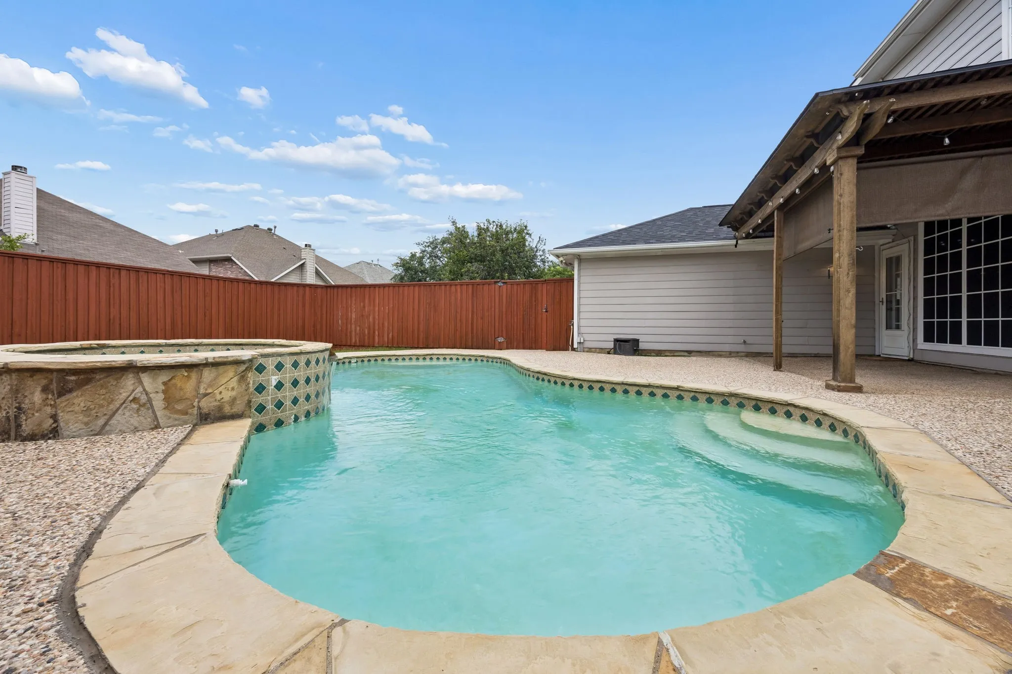 Single Family Residence For Sale in Denton County , 17909 Brent Drive, Dallas, Texas 75287, 4 Bedroom, 3 Bathroom, 2 Garage spaces, 2,470 Sqft, built in 1998, mls#21216605, Real Estate Agent in Dallas, Homes For Sale in Denton county, Homes For Sale in Dallas, Realtor in Dallas Texas, Real Estate Brokerage Independent Realty Texas, Luminita Cordes Realtor