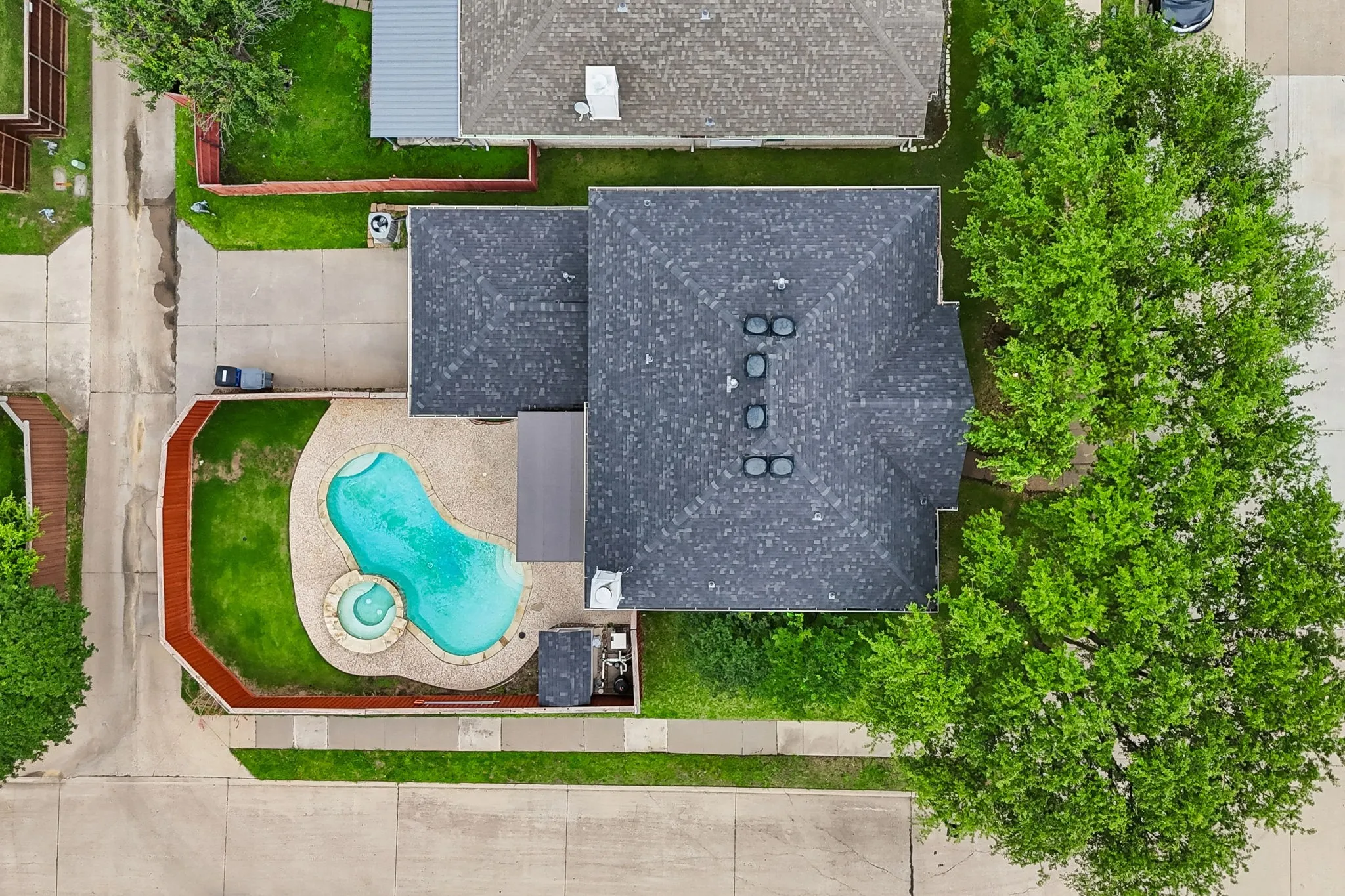 Single Family Residence For Sale in Denton County , 17909 Brent Drive, Dallas, Texas 75287, 4 Bedroom, 3 Bathroom, 2 Garage spaces, 2,470 Sqft, built in 1998, mls#21216605, Real Estate Agent in Dallas, Homes For Sale in Denton county, Homes For Sale in Dallas, Realtor in Dallas Texas, Real Estate Brokerage Independent Realty Texas, Luminita Cordes Realtor