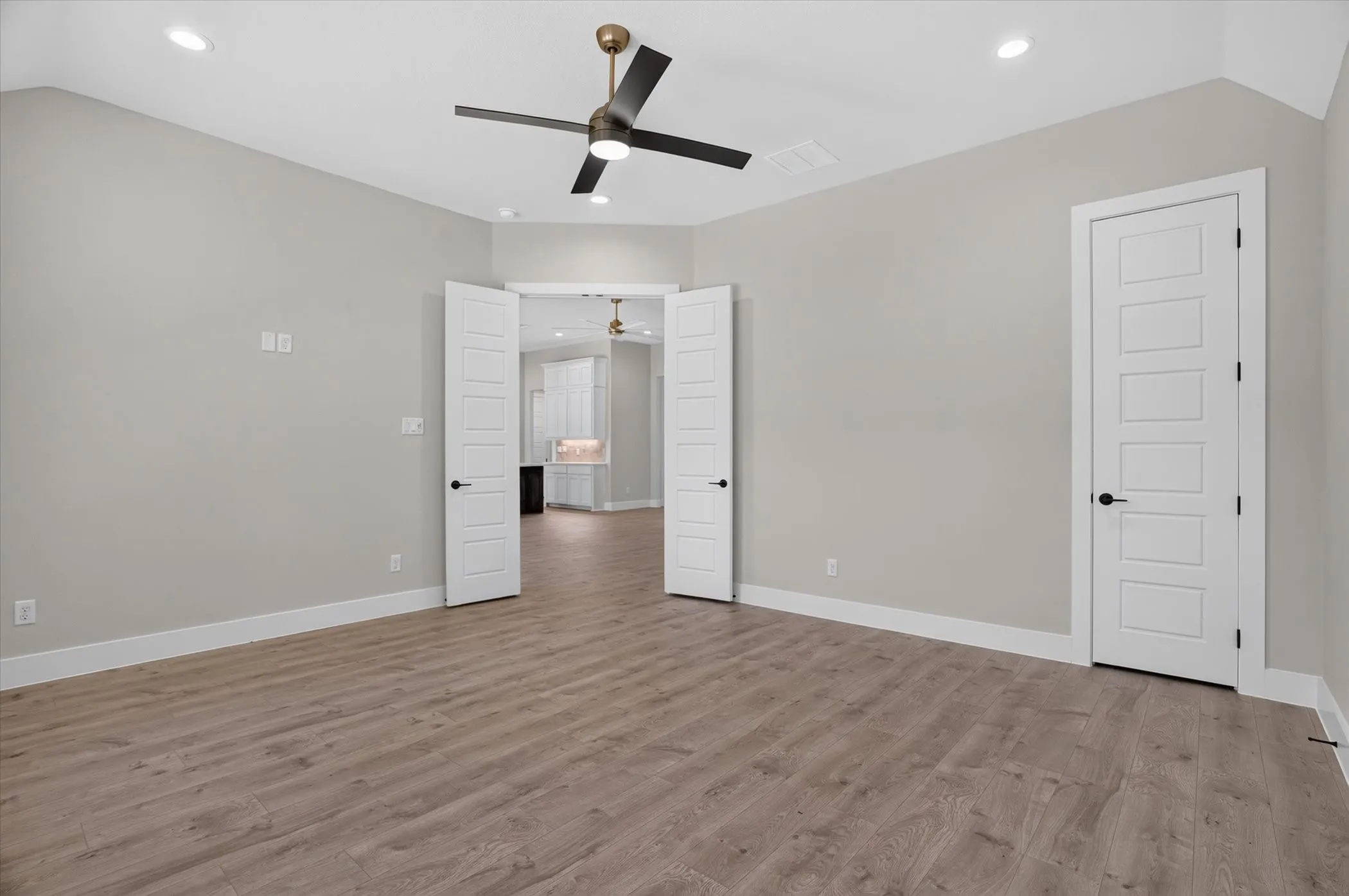 Single Family Residence For Sale in Parker County , 511 Pernell Court, Weatherford, Texas 76087, 4 Bedroom, 3 Bathroom, Garage spaces, 2,580 Sqft, built in 2026, mls#21219876, Real Estate Agent in Weatherford, Homes For Sale in Parker county, Homes For Sale in Weatherford, Realtor in Weatherford Texas, Real Estate Brokerage Independent Realty Texas, Luminita Cordes Realtor