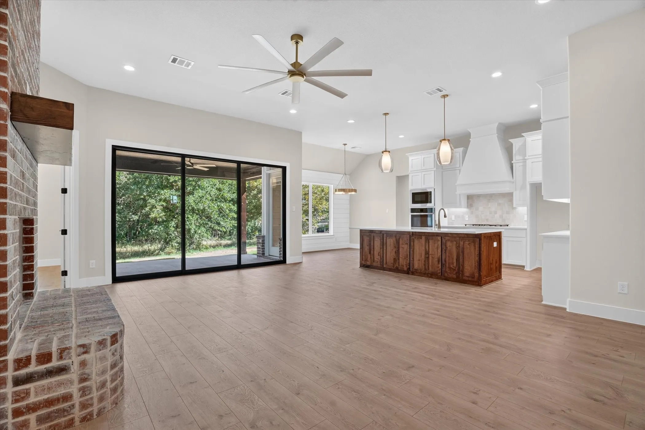 Single Family Residence For Sale in Parker County , 511 Pernell Court, Weatherford, Texas 76087, 4 Bedroom, 3 Bathroom, Garage spaces, 2,580 Sqft, built in 2026, mls#21219876, Real Estate Agent in Weatherford, Homes For Sale in Parker county, Homes For Sale in Weatherford, Realtor in Weatherford Texas, Real Estate Brokerage Independent Realty Texas, Luminita Cordes Realtor