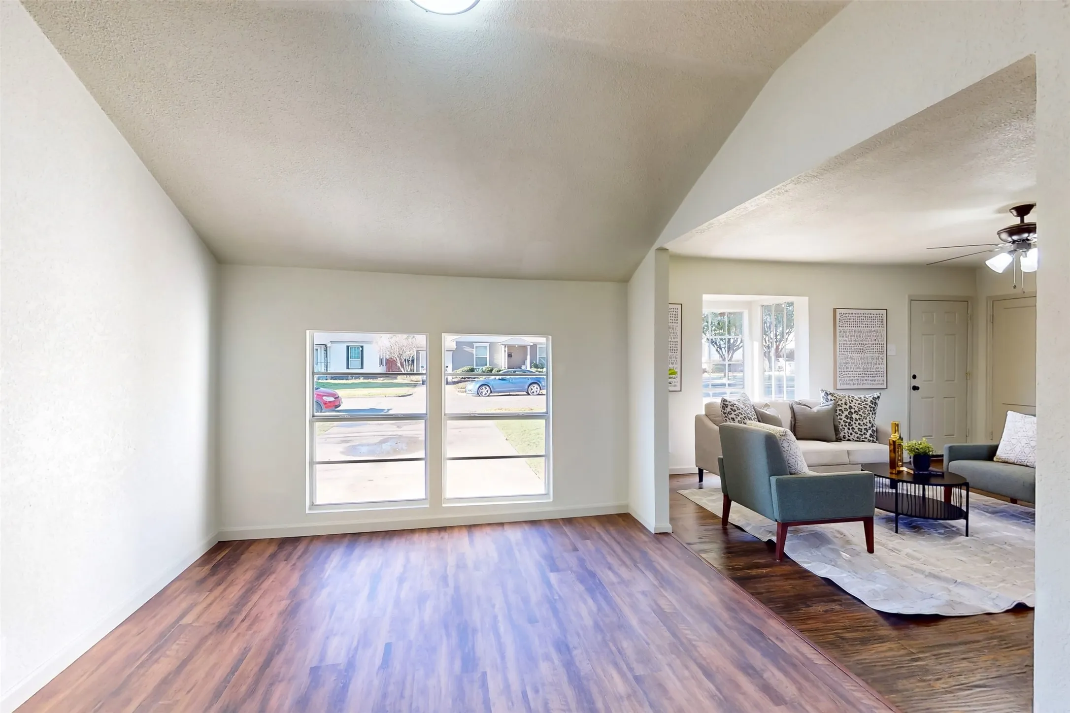 Single Family Residence For Sale in Dallas County , 2842 Carlson Drive, Dallas, Texas 75235, 3 Bedrooms, 1 Bathroom, Garage spaces, 1,162 Sqft, built in 1948, Preowned, Price $319,000, mls#21207831, Real Estate Agent in Dallas, Homes For Sale in Dallas county, Homes For Sale in Dallas, Realtor in Dallas Texas, Real Estate Brokerage Independent Realty Texas, Luminita Cordes Realtor