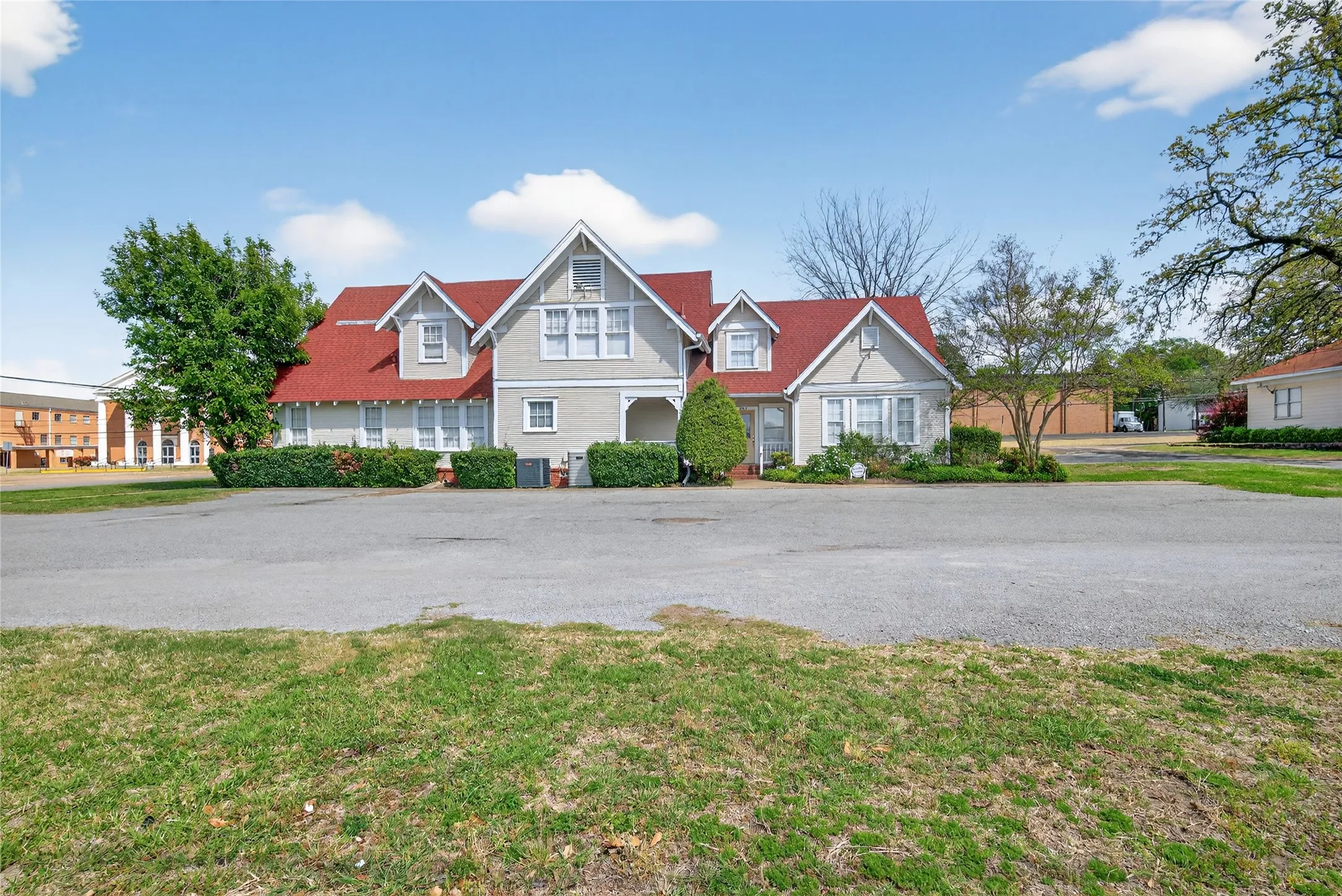 Office For Sale in Henderson County , 214 E College Street, Athens, Texas 75751, 0, 0, Garage spaces, 0 Sqft, built in 1920, Preowned, mls#21219228, Real Estate Agent in Athens, Homes For Sale in Henderson county, Homes For Sale in Athens, Realtor in Athens Texas, Real Estate Brokerage Independent Realty Texas, Luminita Cordes Realtor