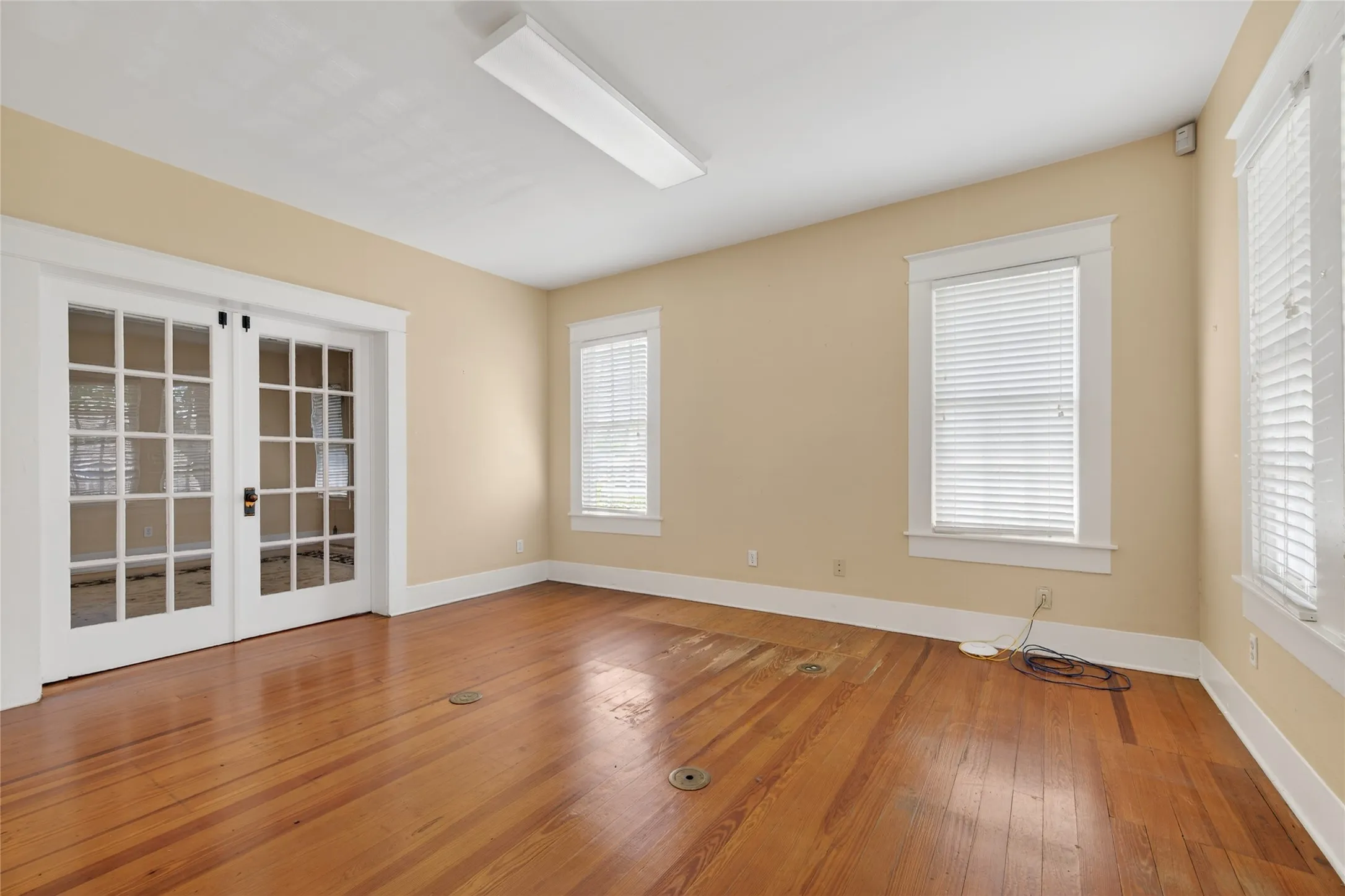 Office For Sale in Henderson County , 214 E College Street, Athens, Texas 75751, 0, 0, Garage spaces, 0 Sqft, built in 1920, Preowned, mls#21219228, Real Estate Agent in Athens, Homes For Sale in Henderson county, Homes For Sale in Athens, Realtor in Athens Texas, Real Estate Brokerage Independent Realty Texas, Luminita Cordes Realtor