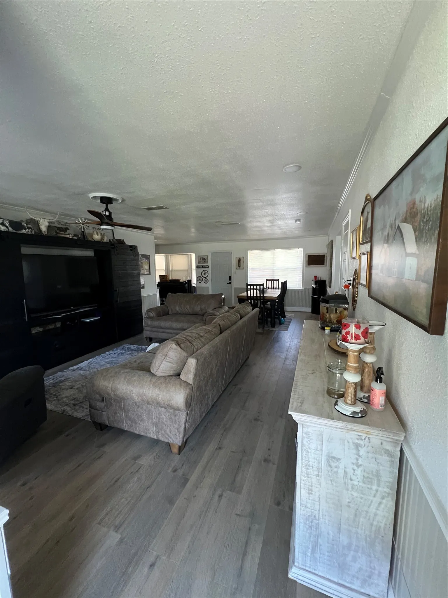 Single Family Residence For Sale in Palo Pinto County , 200 33rd Street, Mineral Wells, Texas 76067, 4 Bedroom, 3 Bathroom, 2 Garage spaces, 1,998 Sqft, built in 1968, Preowned, mls#21219900, Real Estate Agent in Mineral Wells, Homes For Sale in Palo Pinto county, Homes For Sale in Mineral Wells, Realtor in Mineral Wells Texas, Real Estate Brokerage Independent Realty Texas, Luminita Cordes Realtor