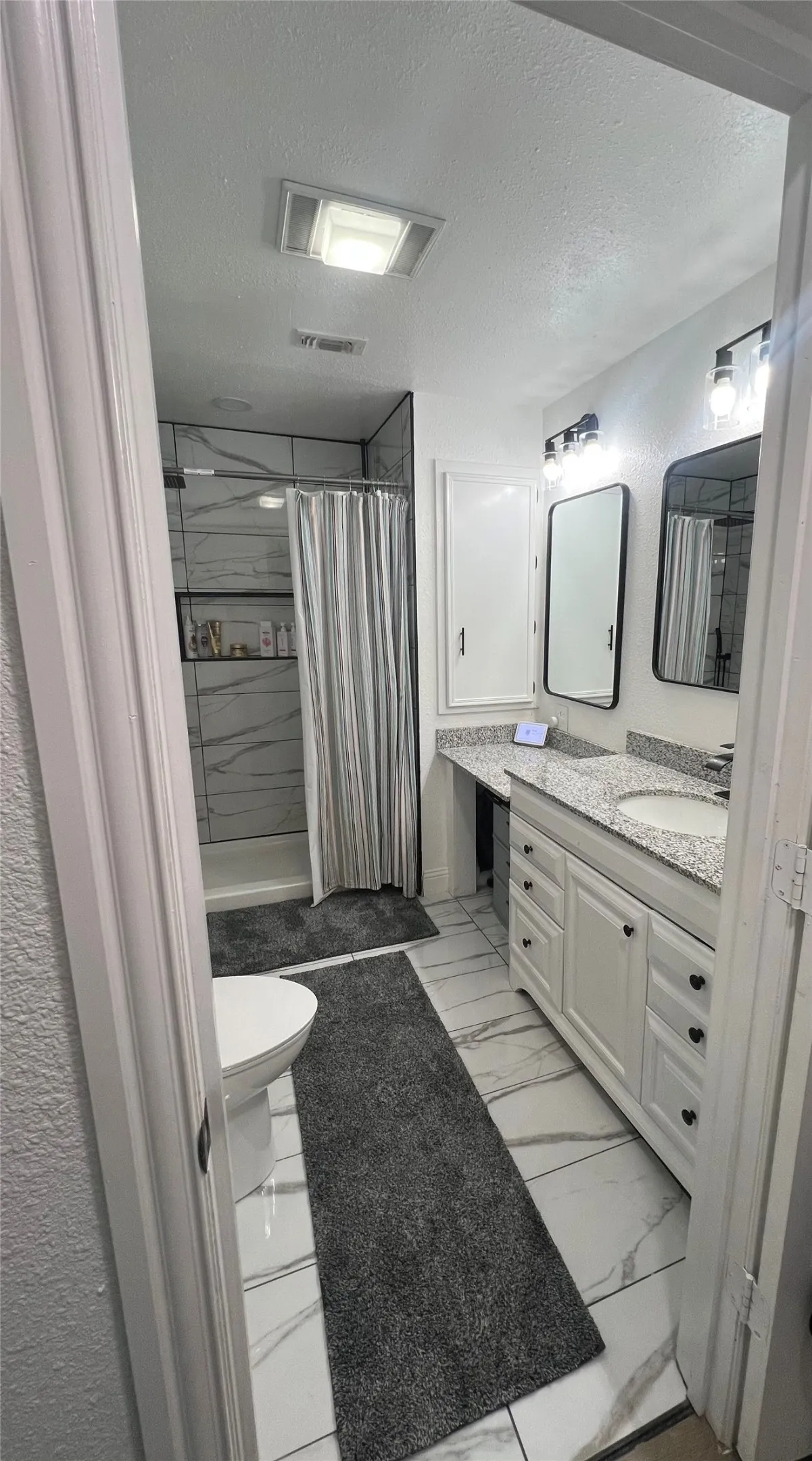 Single Family Residence For Sale in Palo Pinto County , 200 33rd Street, Mineral Wells, Texas 76067, 4 Bedroom, 3 Bathroom, 2 Garage spaces, 1,998 Sqft, built in 1968, Preowned, mls#21219900, Real Estate Agent in Mineral Wells, Homes For Sale in Palo Pinto county, Homes For Sale in Mineral Wells, Realtor in Mineral Wells Texas, Real Estate Brokerage Independent Realty Texas, Luminita Cordes Realtor
