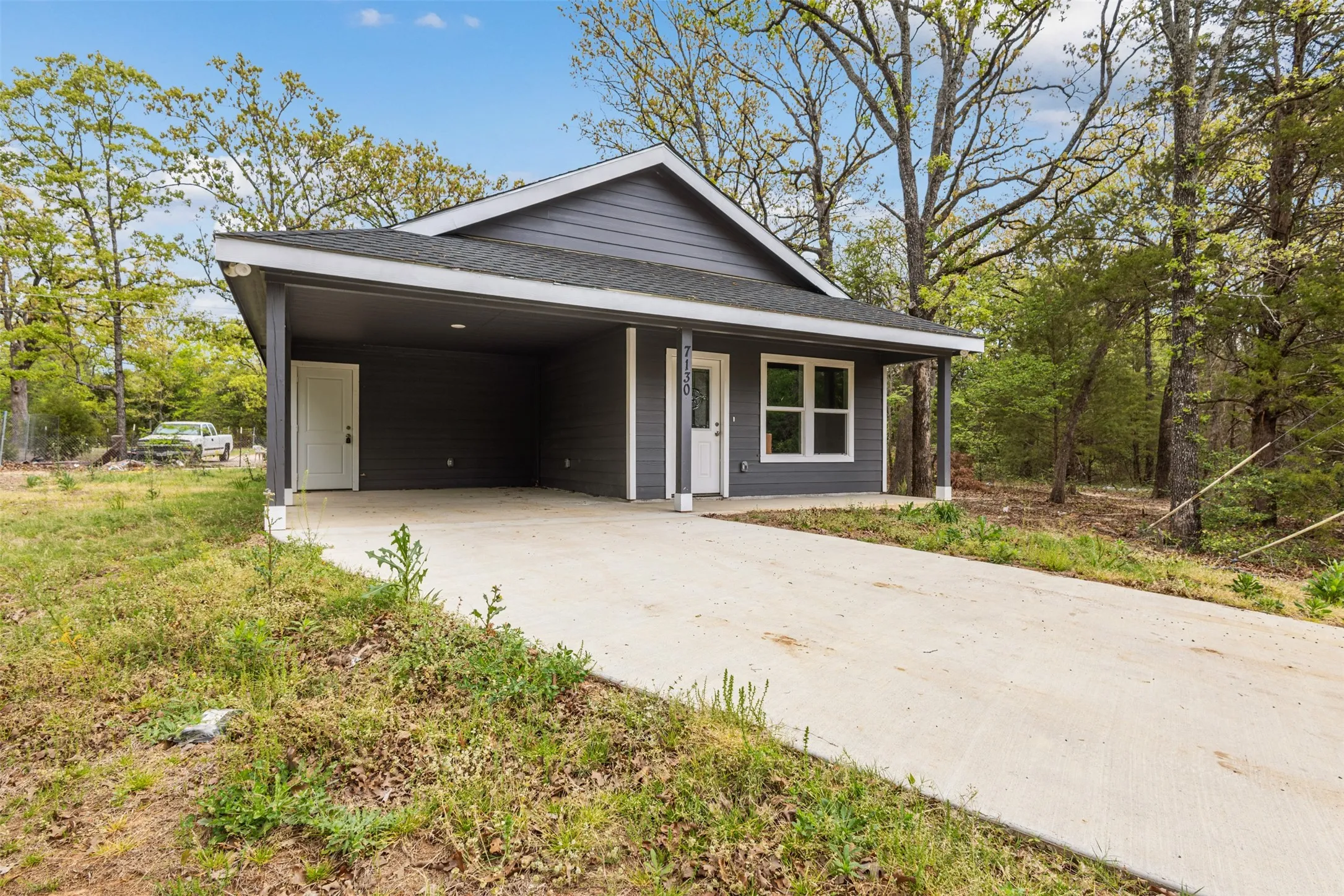 Single Family Residence For Sale in Henderson County , 7130 Shawnee Circle, Mabank, Texas 75156, 3 Bedroom, 2 Bathroom, Garage spaces, 1,400 Sqft, built in 2025, mls#21219927, Real Estate Agent in Mabank, Homes For Sale in Henderson county, Homes For Sale in Mabank, Realtor in Mabank Texas, Real Estate Brokerage Independent Realty Texas, Luminita Cordes Realtor