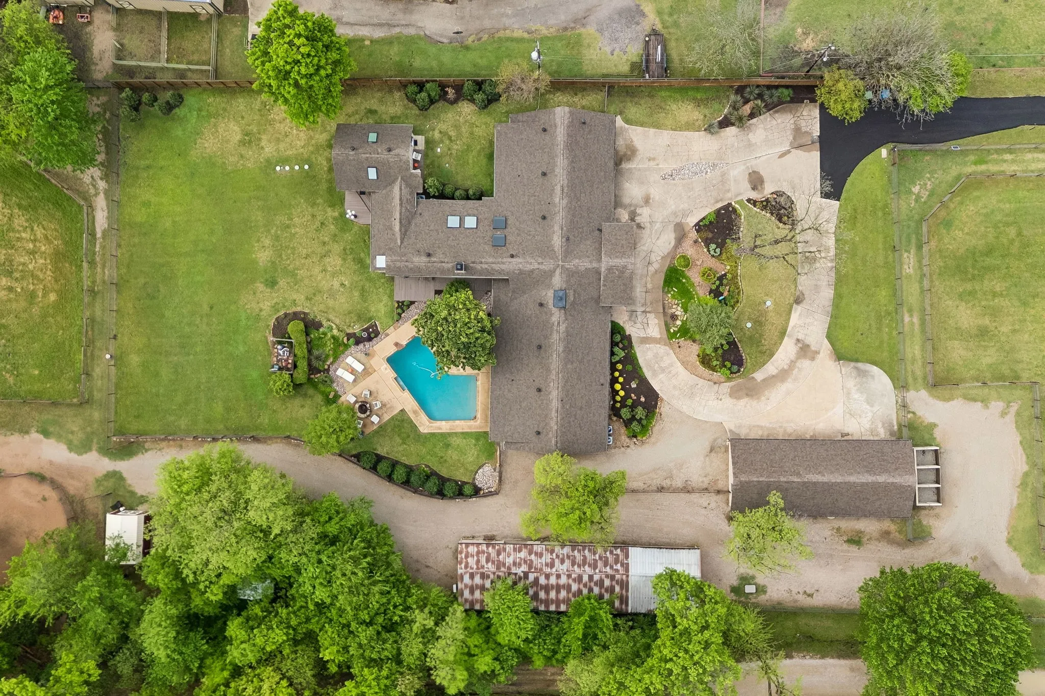 Single Family Residence For Sale in Collin County , 4206 Sycamore Lane, Parker, Texas 75002, 4 Bedroom, 4 Bathroom, 4 Garage spaces, 5,446 Sqft, built in 1975, Preowned, mls#21214535, Real Estate Agent in Parker, Homes For Sale in Collin county, Homes For Sale in Parker, Realtor in Parker Texas, Real Estate Brokerage Independent Realty Texas, Luminita Cordes Realtor