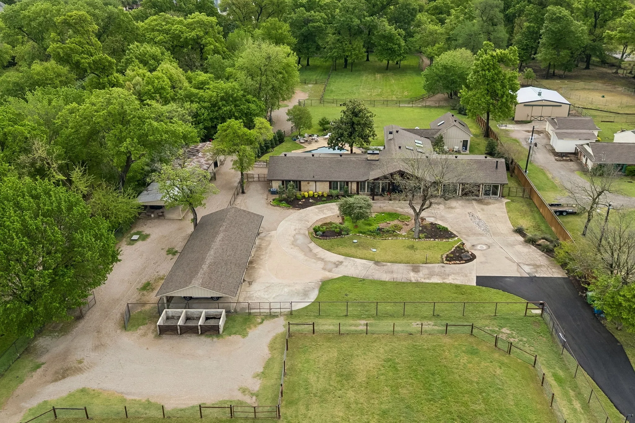 Single Family Residence For Sale in Collin County , 4206 Sycamore Lane, Parker, Texas 75002, 4 Bedroom, 4 Bathroom, 4 Garage spaces, 5,446 Sqft, built in 1975, Preowned, mls#21214535, Real Estate Agent in Parker, Homes For Sale in Collin county, Homes For Sale in Parker, Realtor in Parker Texas, Real Estate Brokerage Independent Realty Texas, Luminita Cordes Realtor